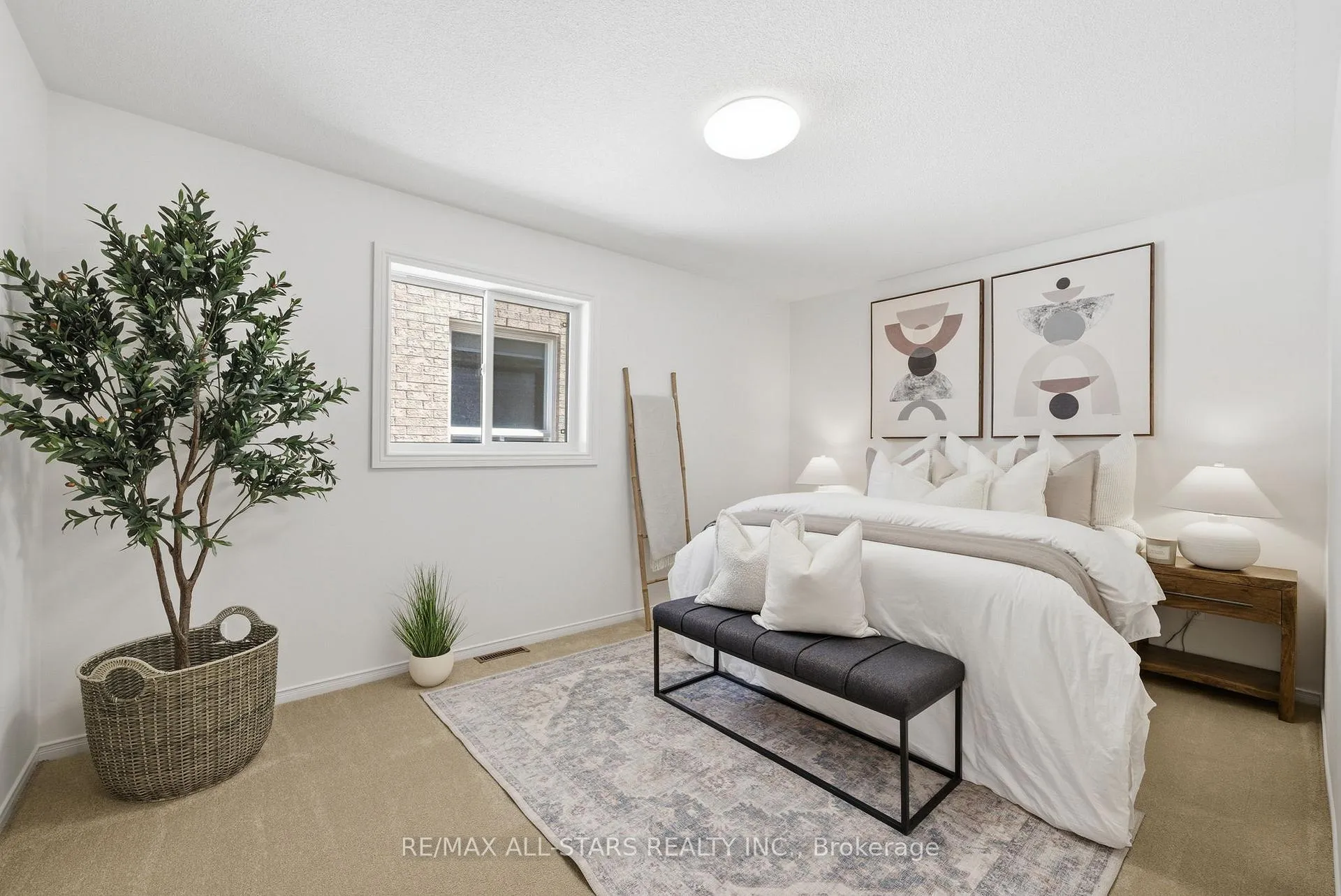 Photo 23 of 14 Napier Court, Whitby, Brooklin — HOMEH