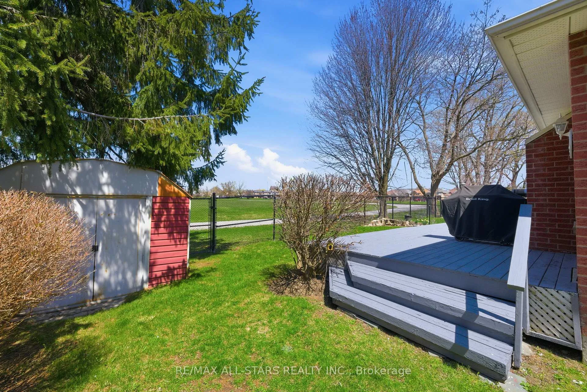 Photo 48 of 14 Napier Court, Whitby, Brooklin — HOMEH