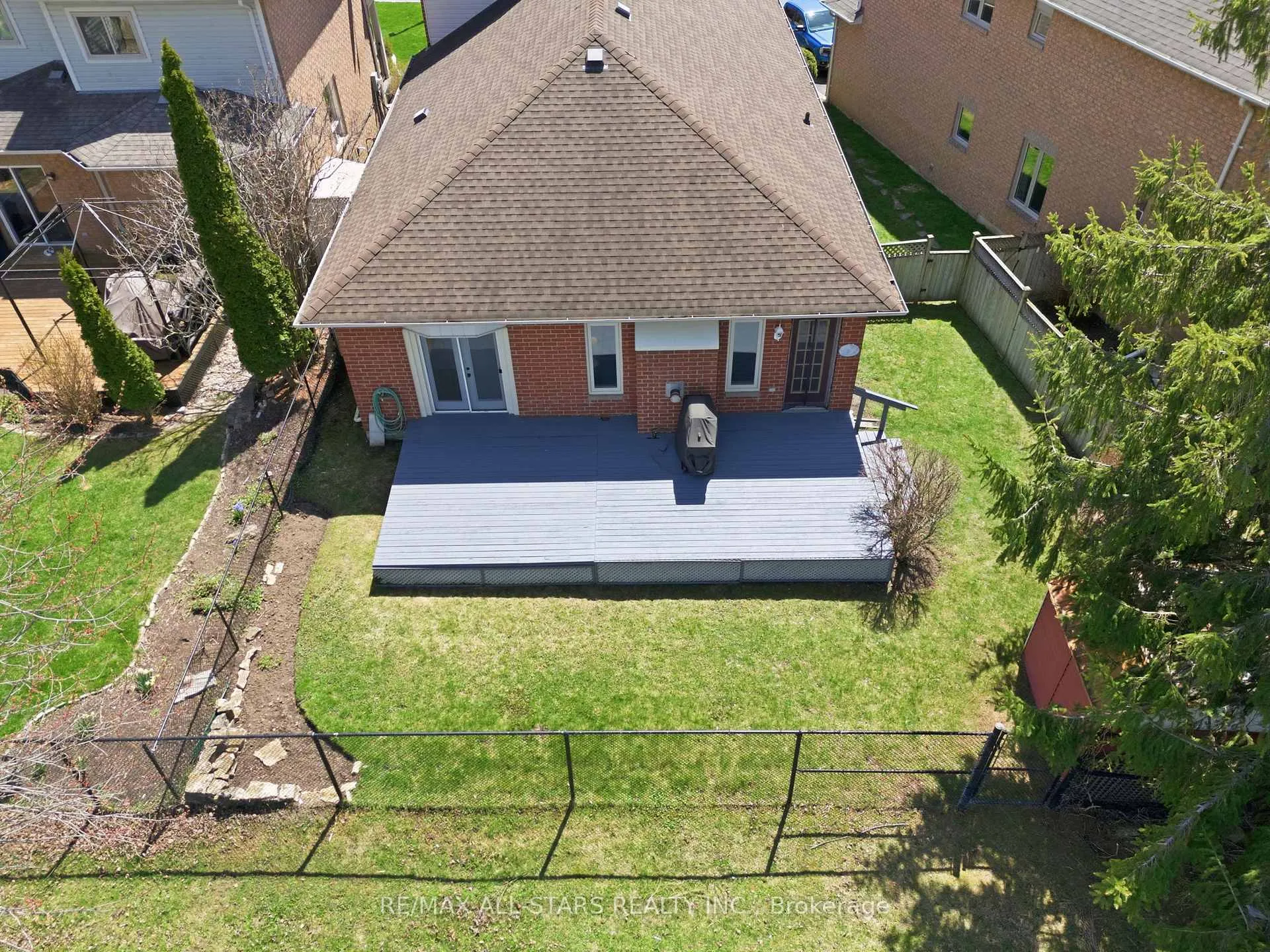 Photo 49 of 14 Napier Court, Whitby, Brooklin — HOMEH