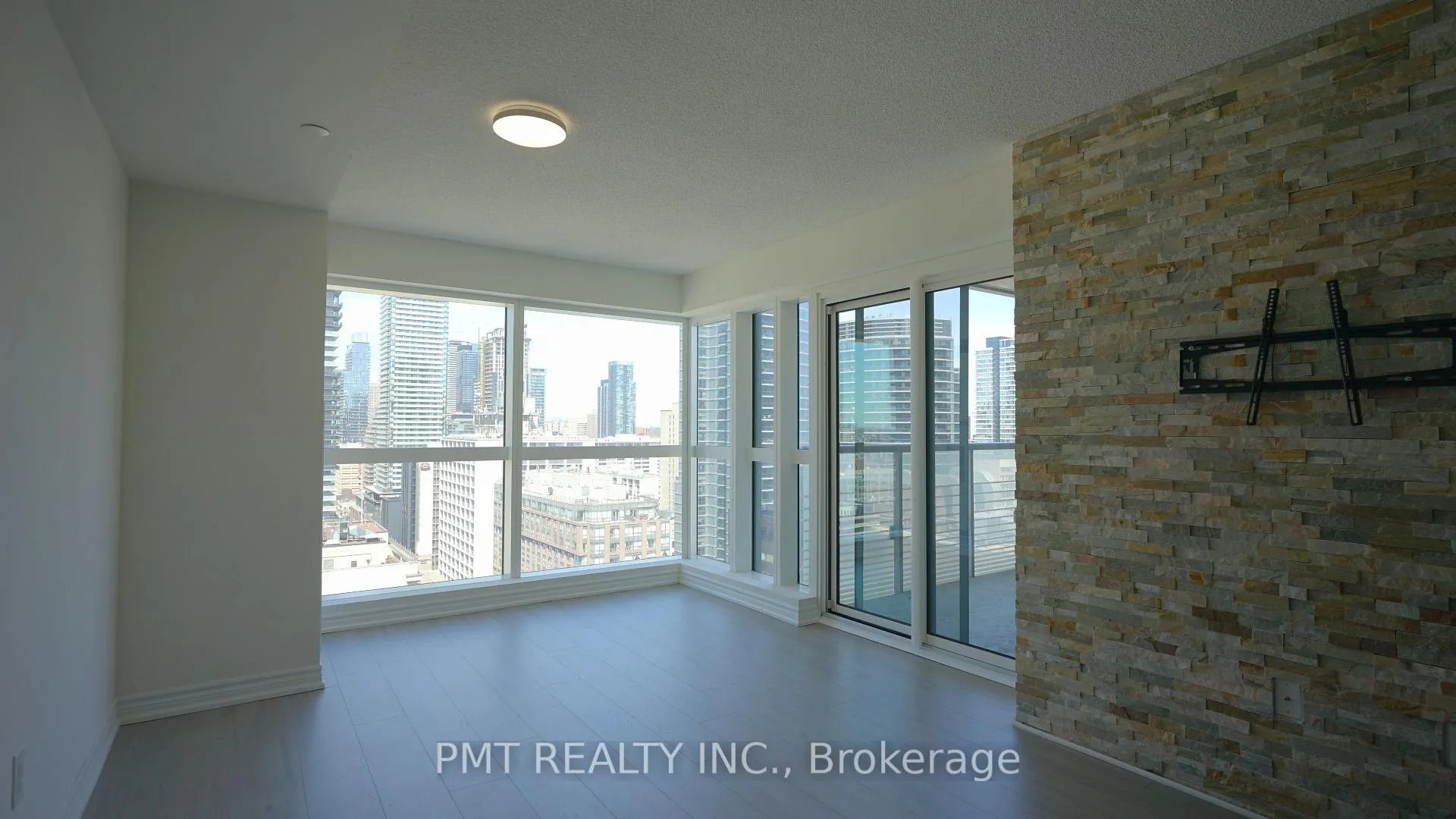 Photo 7 of Unit 2201, 386 Yonge Street, Toronto, Bay Street Corridor — HOMEH