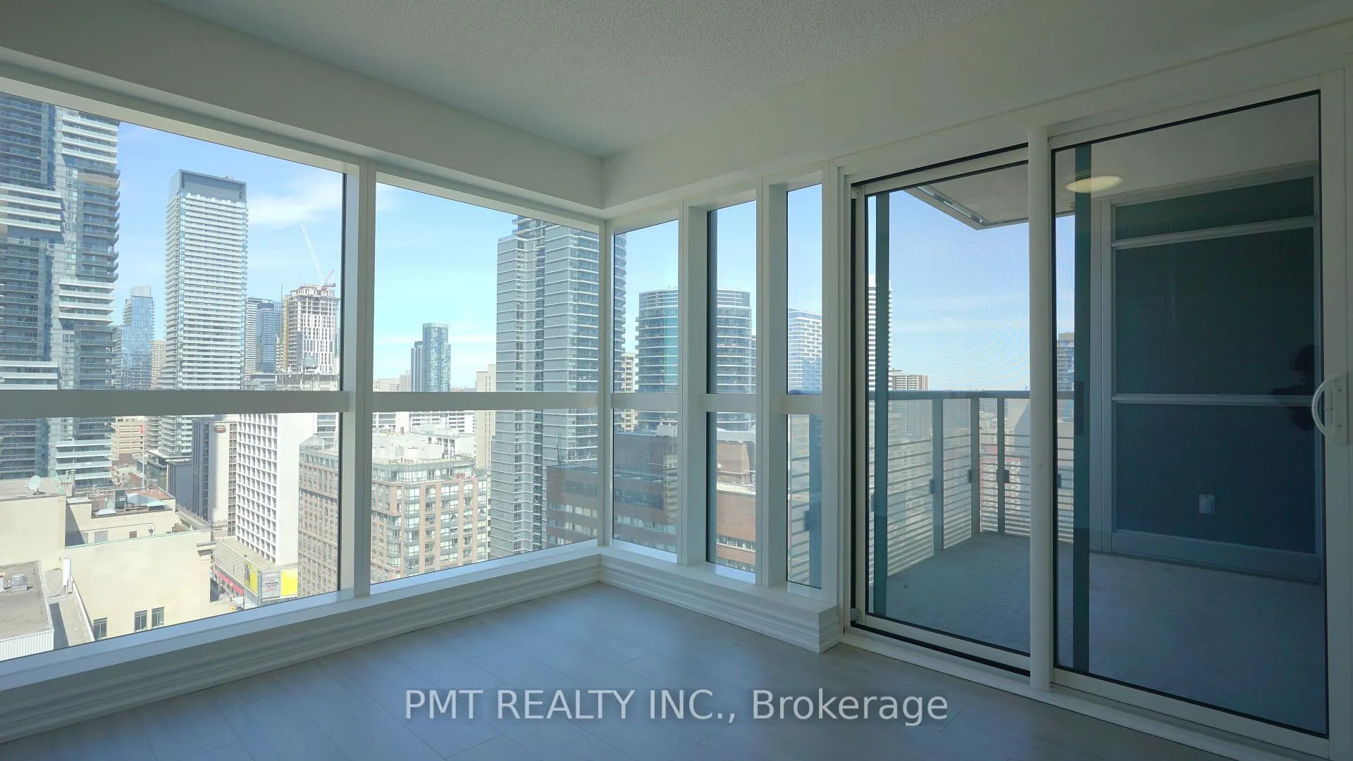 Photo 8 of Unit 2201, 386 Yonge Street, Toronto, Bay Street Corridor — HOMEH