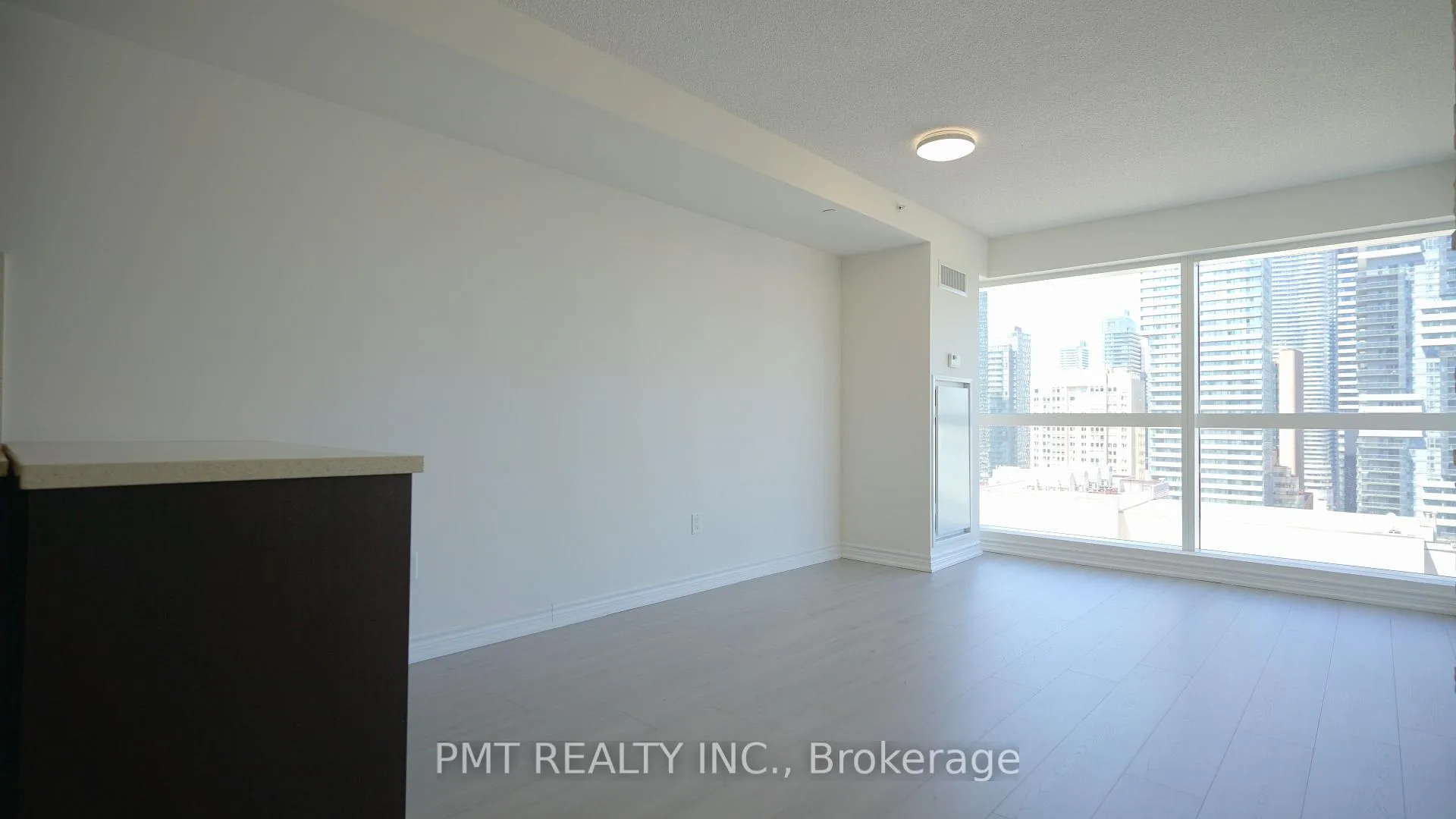 Photo 9 of Unit 2201, 386 Yonge Street, Toronto, Bay Street Corridor — HOMEH