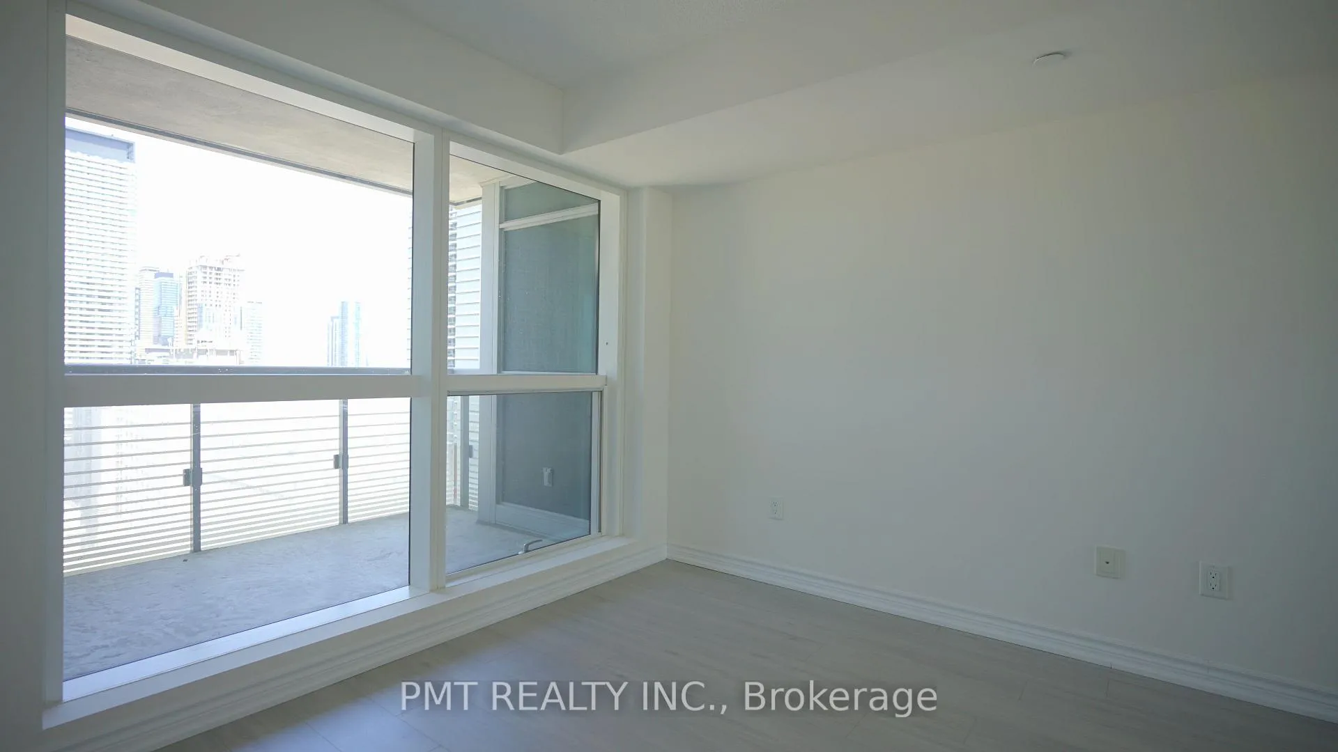 Photo 12 of Unit 2201, 386 Yonge Street, Toronto, Bay Street Corridor — HOMEH