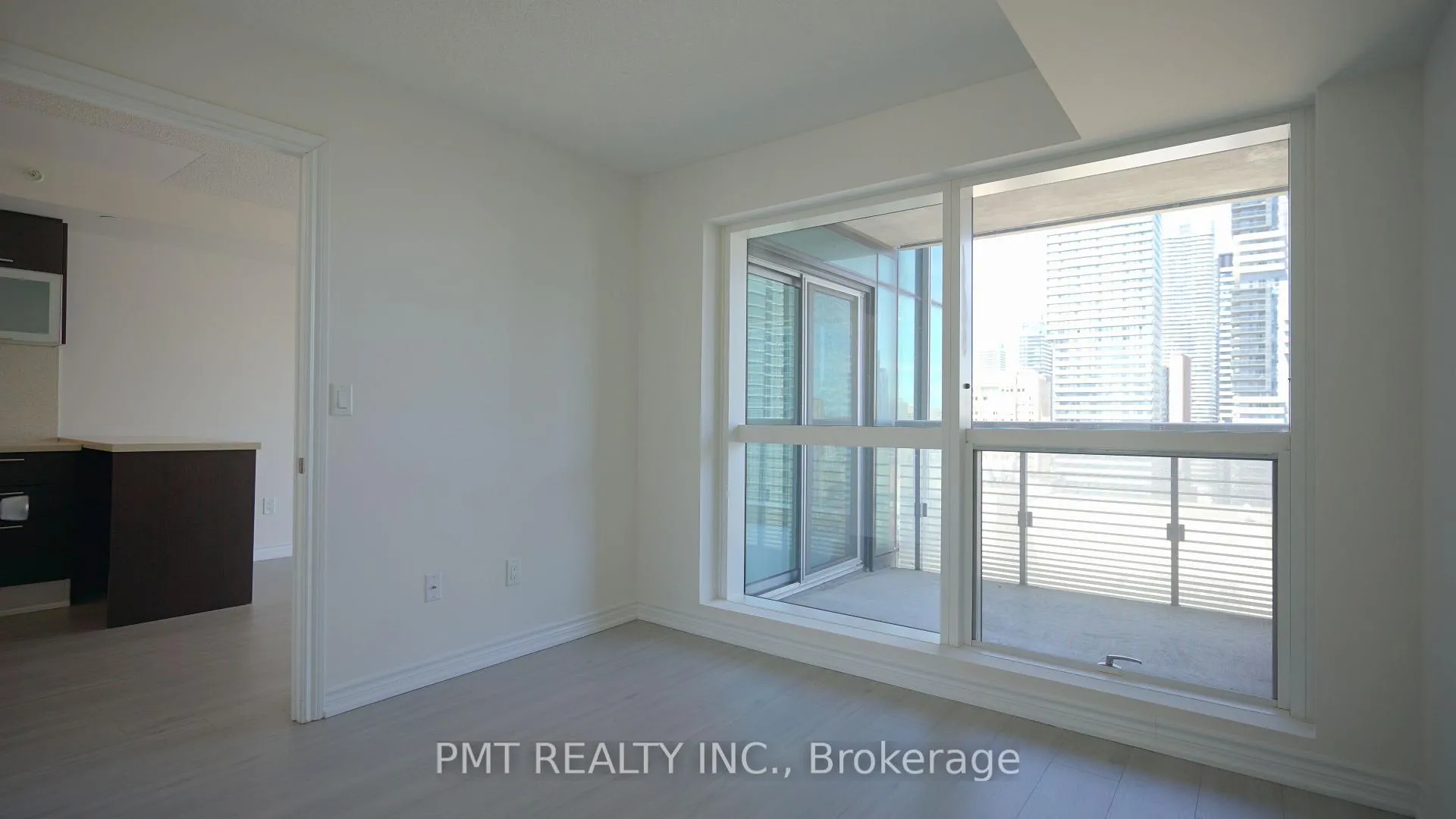 Photo 13 of Unit 2201, 386 Yonge Street, Toronto, Bay Street Corridor — HOMEH