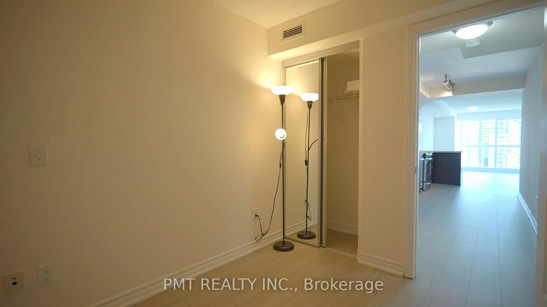 Photo 17 of Unit 2201, 386 Yonge Street, Toronto, Bay Street Corridor — HOMEH