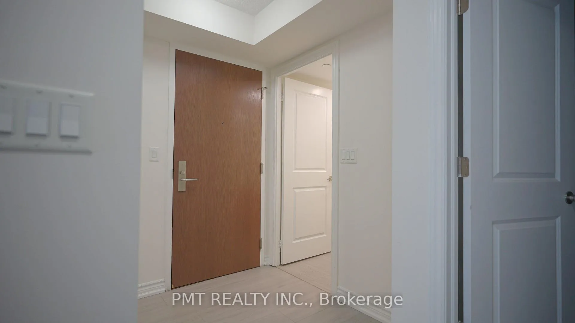 Photo 18 of Unit 2201, 386 Yonge Street, Toronto, Bay Street Corridor — HOMEH