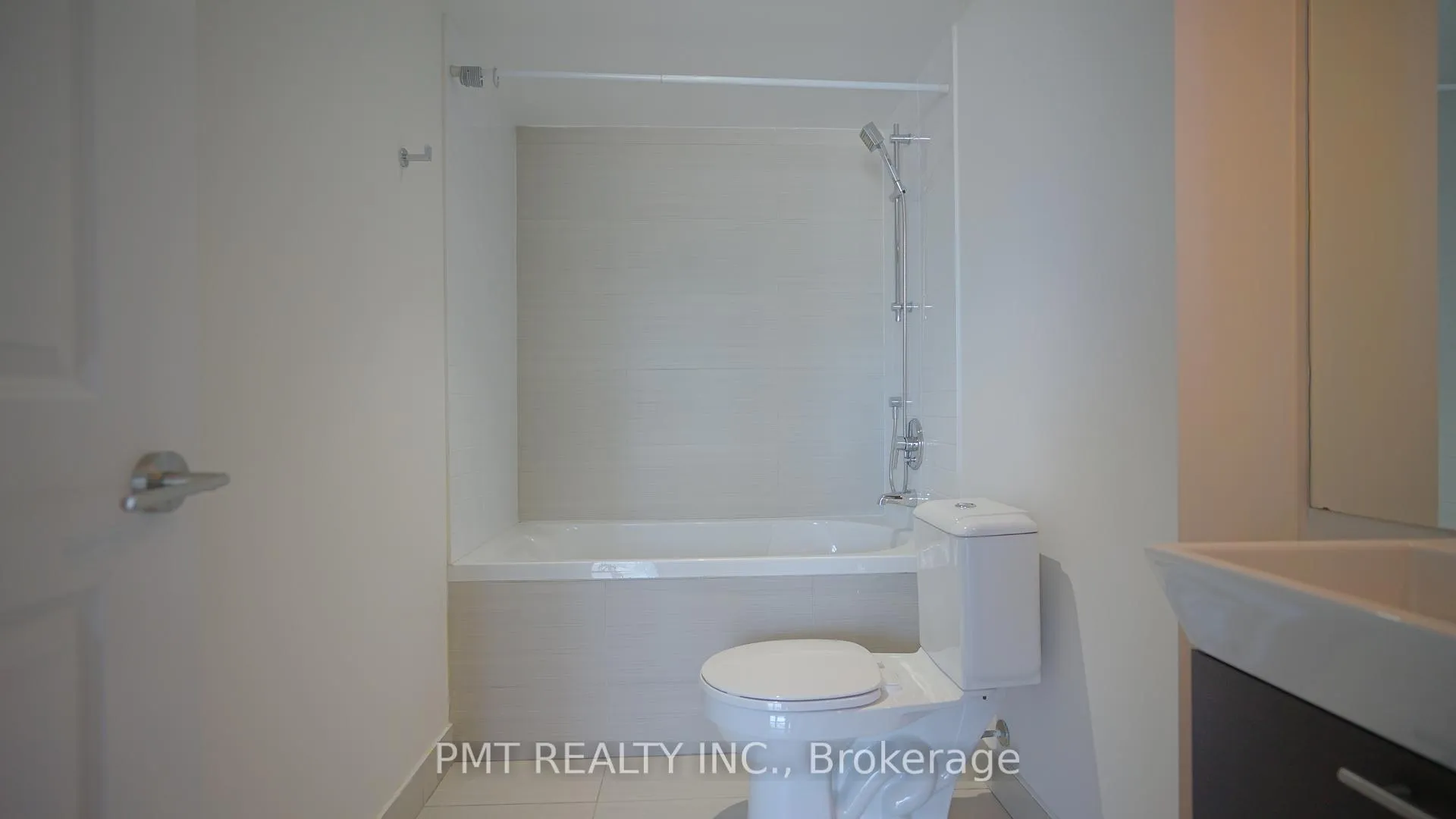 Photo 20 of Unit 2201, 386 Yonge Street, Toronto, Bay Street Corridor — HOMEH