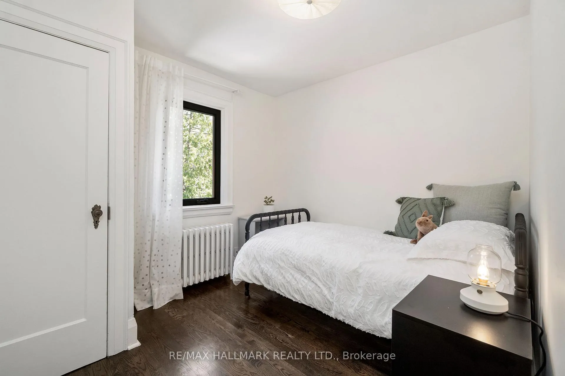 Photo 12 of 81 Armadale Avenue, Toronto, High Park-Swansea — HOMEH