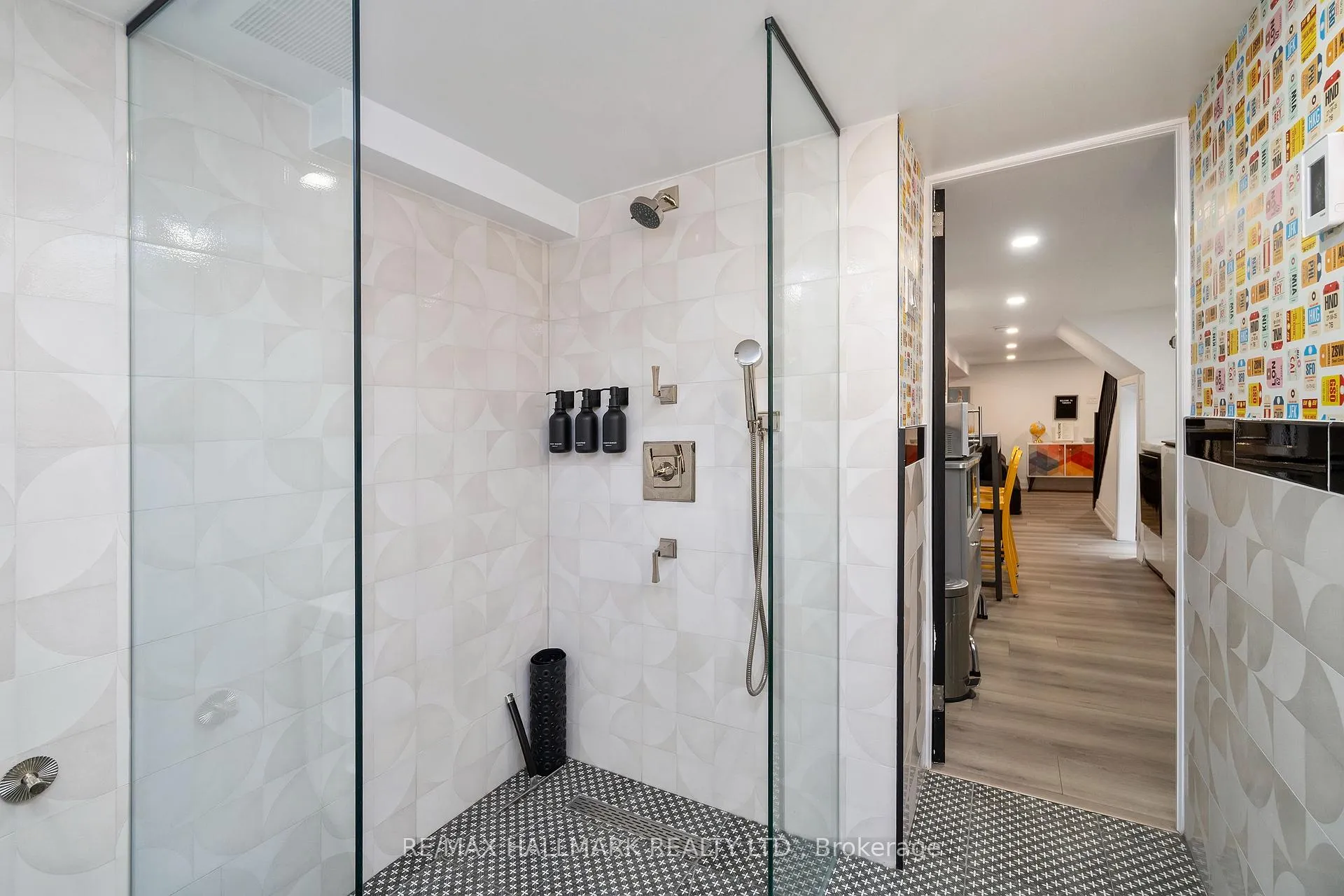 Photo 34 of 81 Armadale Avenue, Toronto, High Park-Swansea — HOMEH