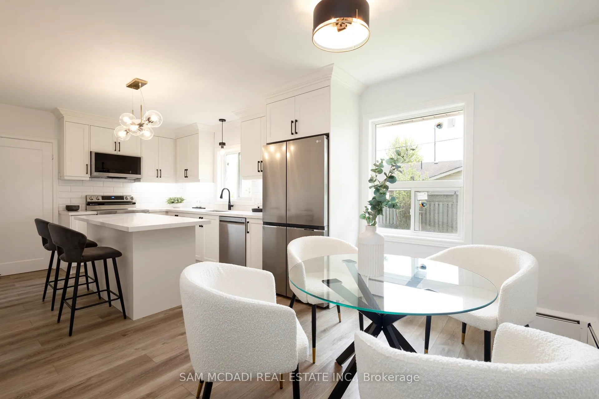 Photo 7 of 14 Glencairn Drive, St. Catharines, Bunting/Linwell — HOMEH