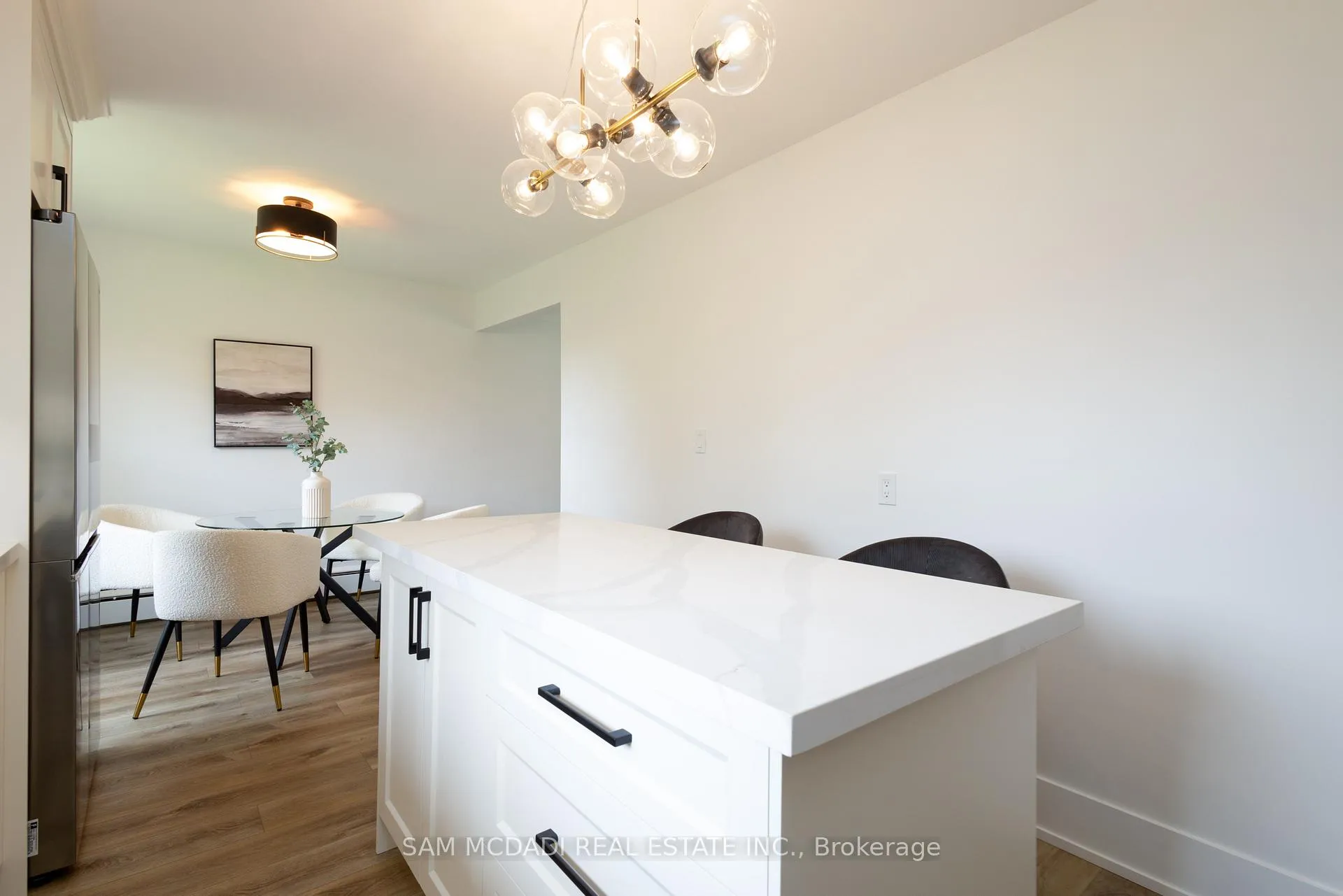 Photo 9 of 14 Glencairn Drive, St. Catharines, Bunting/Linwell — HOMEH