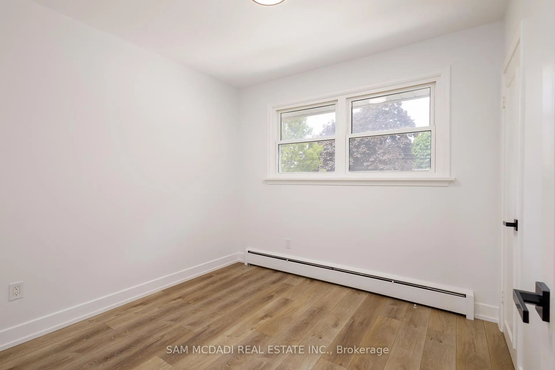 Photo 17 of 14 Glencairn Drive, St. Catharines, Bunting/Linwell — HOMEH