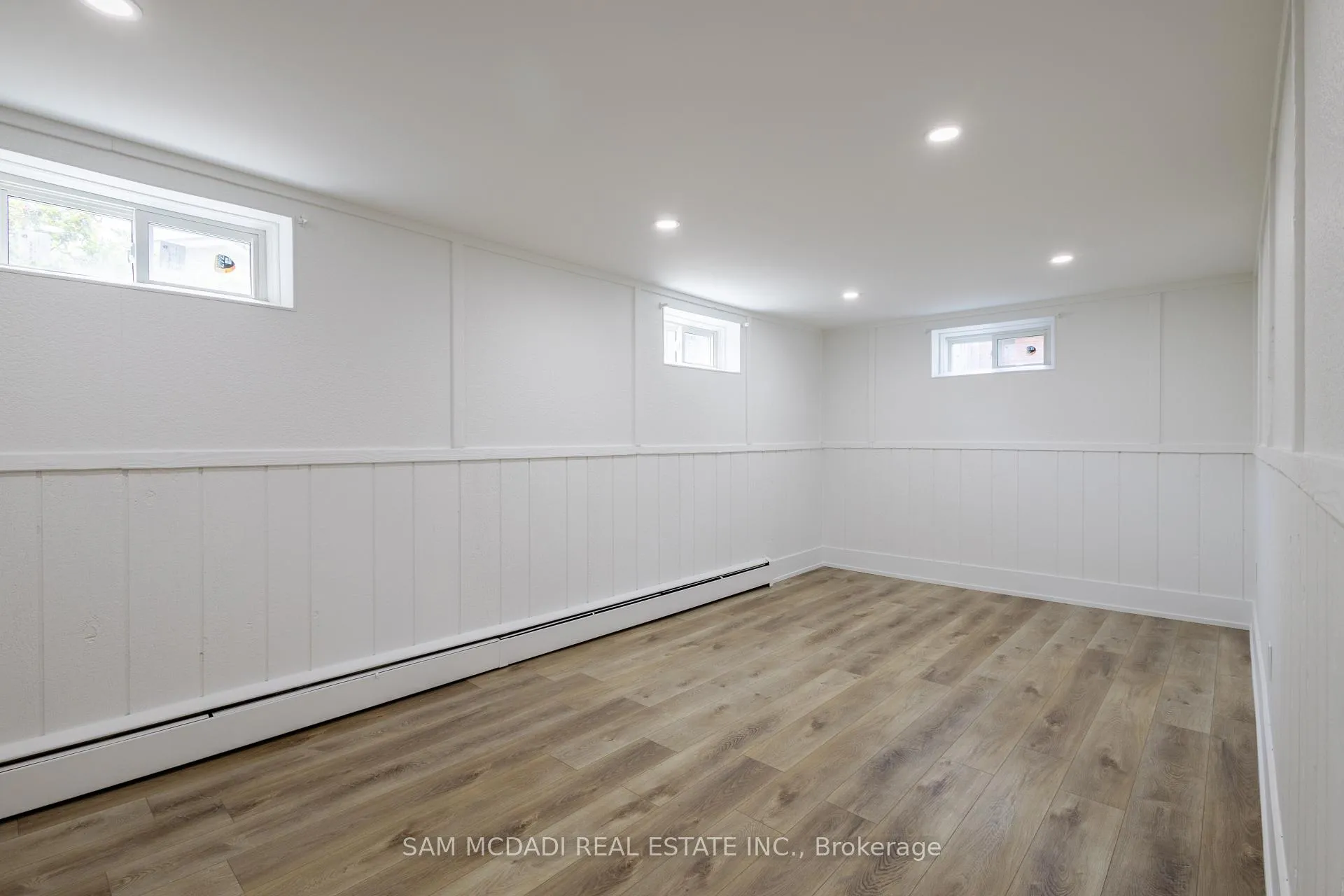Photo 28 of 14 Glencairn Drive, St. Catharines, Bunting/Linwell — HOMEH