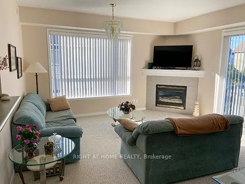 Photo 6 of 447 Mariners Way, Collingwood — HOMEH