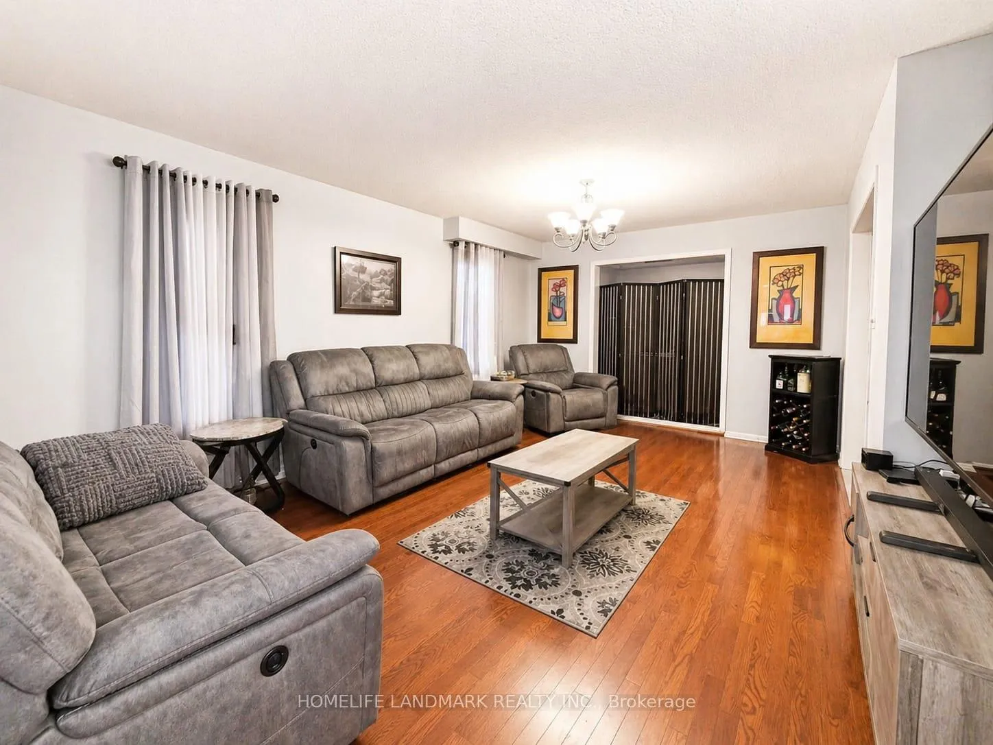 Photo 3 of 103 Starr Crescent, Aurora, Bayview Northeast — HOMEH