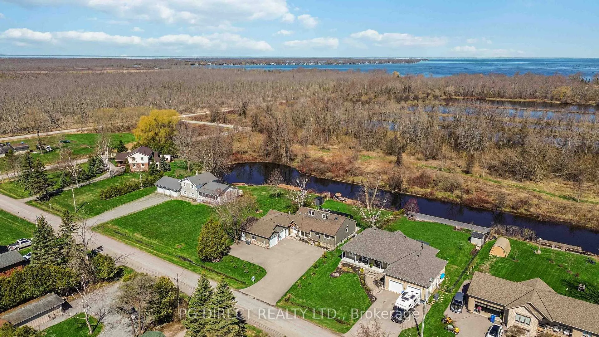 Photo 28 of 18 Villa Drive, Georgina, Pefferlaw — HOMEH