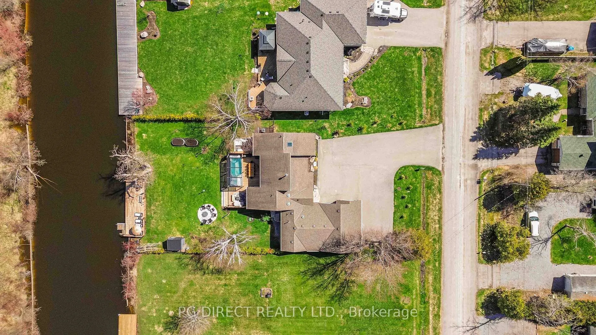Photo 29 of 18 Villa Drive, Georgina, Pefferlaw — HOMEH