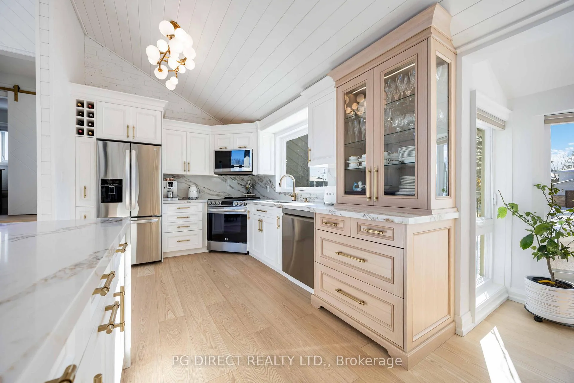 Photo 33 of 18 Villa Drive, Georgina, Pefferlaw — HOMEH