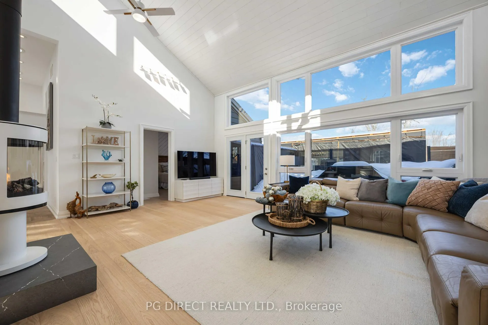 Photo 35 of 18 Villa Drive, Georgina, Pefferlaw — HOMEH
