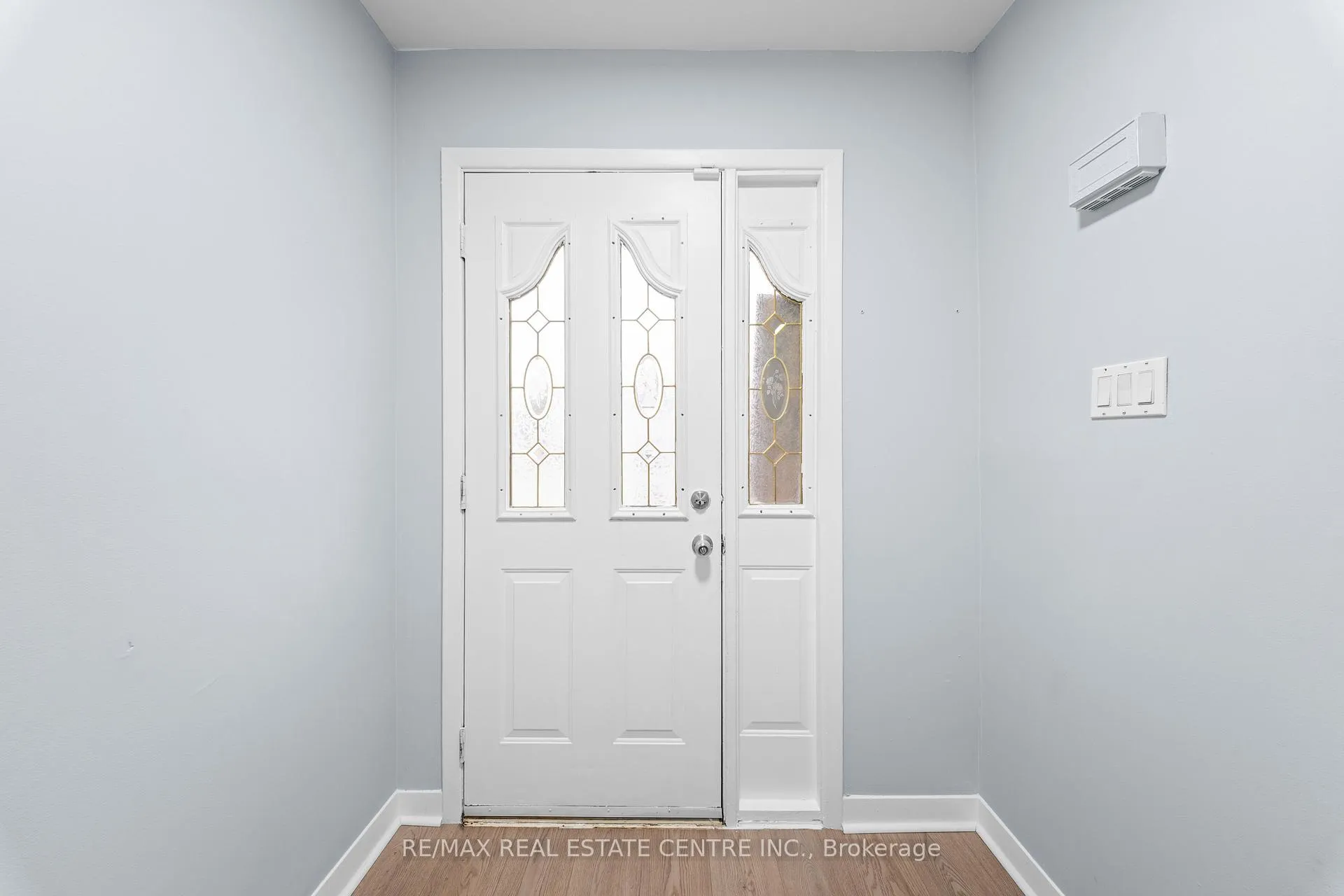 Photo 5 of 101 Griselda Crescent, Brampton, Northgate — HOMEH