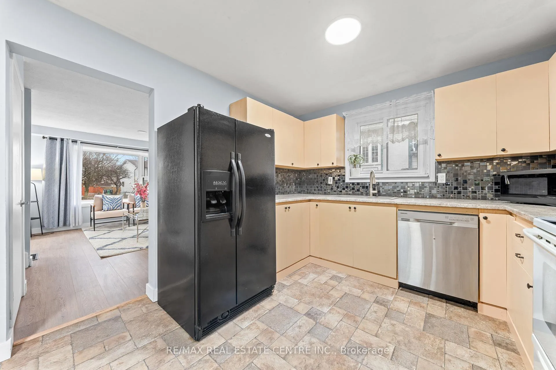 Photo 16 of 101 Griselda Crescent, Brampton, Northgate — HOMEH