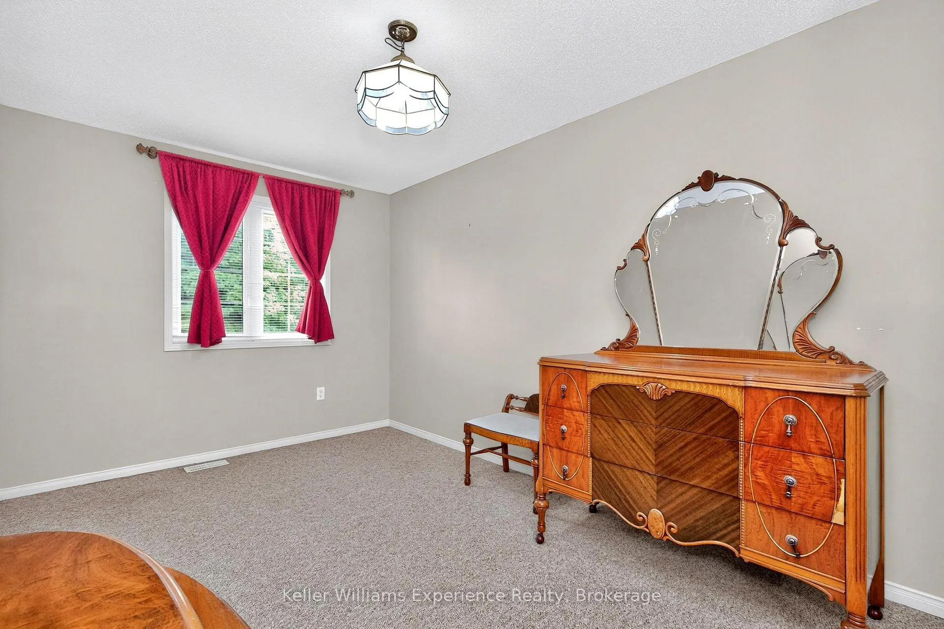 Photo 17 of 167 Southwinds Crescent, Midland — HOMEH