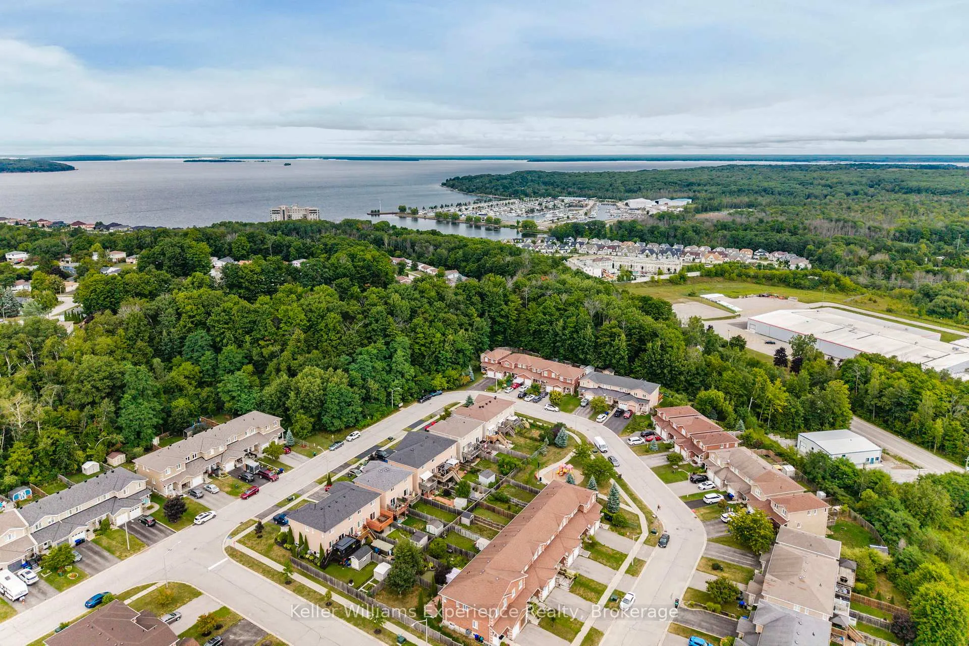 Photo 25 of 167 Southwinds Crescent, Midland — HOMEH