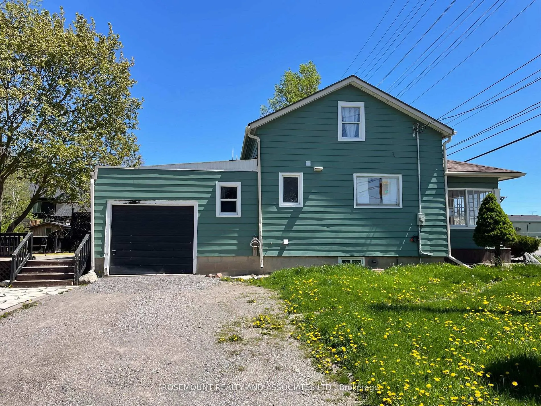 Photo 1 of 86 Winchester Road E, Whitby, Brooklin — HOMEH