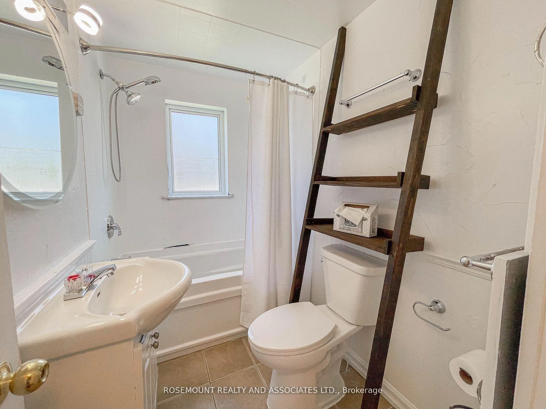 Photo 9 of 86 Winchester Road E, Whitby, Brooklin — HOMEH