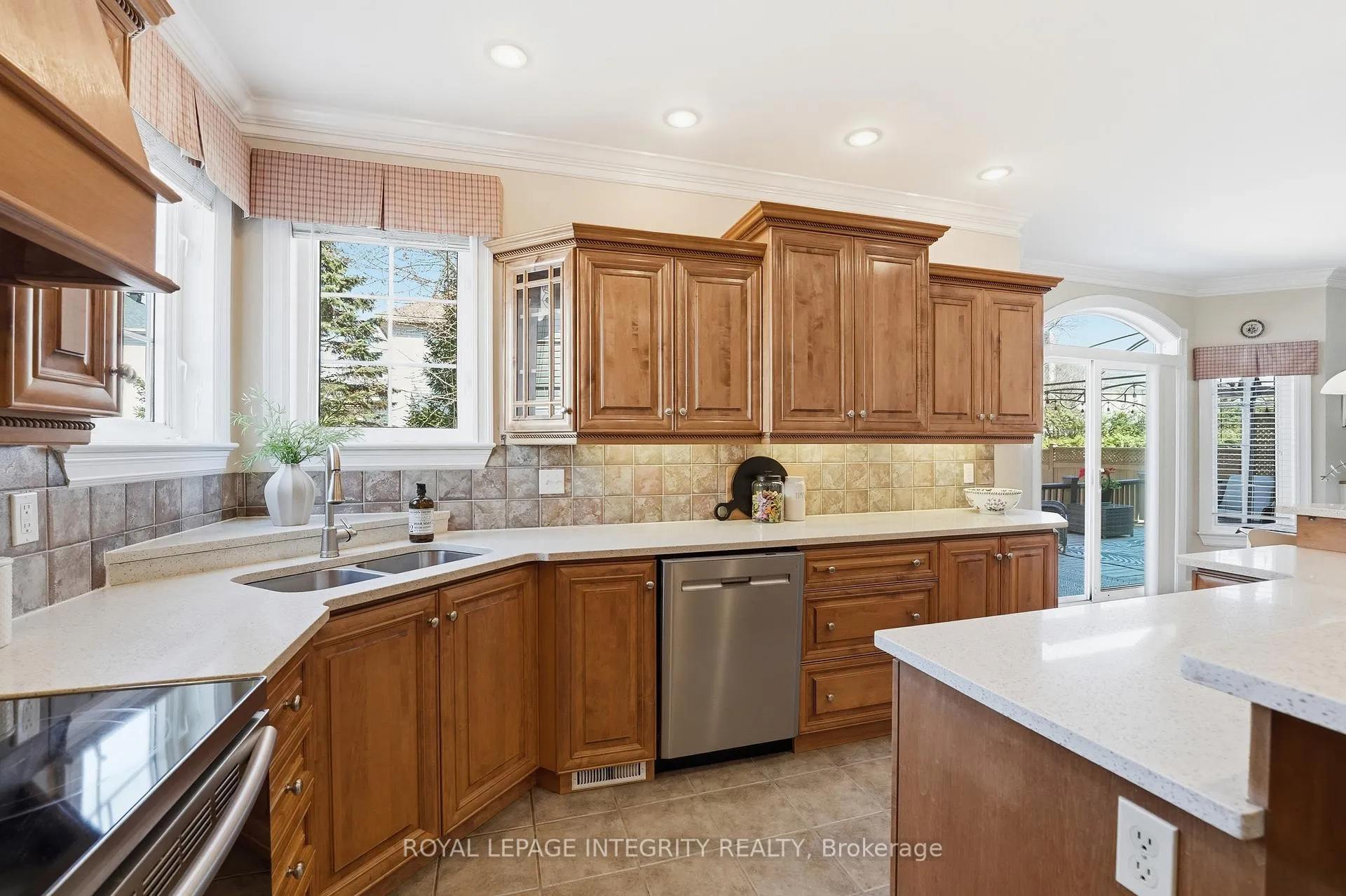 Photo 14 of 17 Graphite Road, Ottawa, Stittsville (Central) — HOMEH