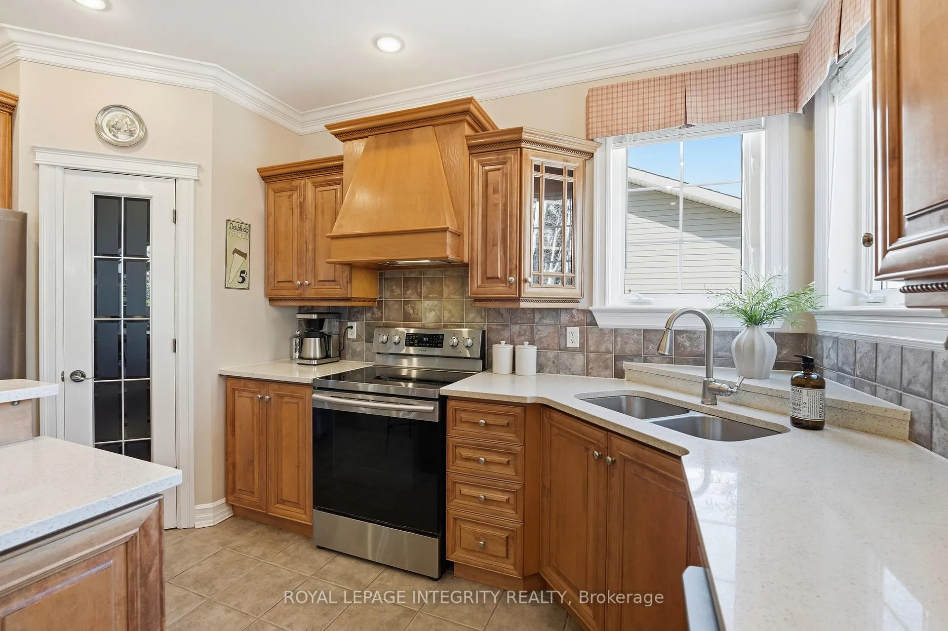 Photo 16 of 17 Graphite Road, Ottawa, Stittsville (Central) — HOMEH