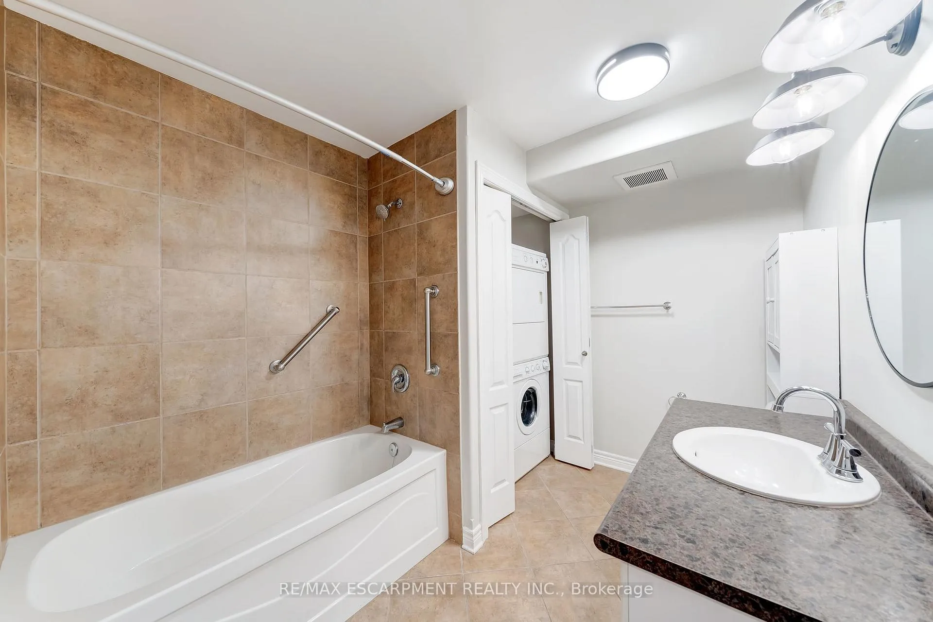 Photo 6 of Unit 102, 50 Whitlaw Way, Brant, Paris — HOMEH