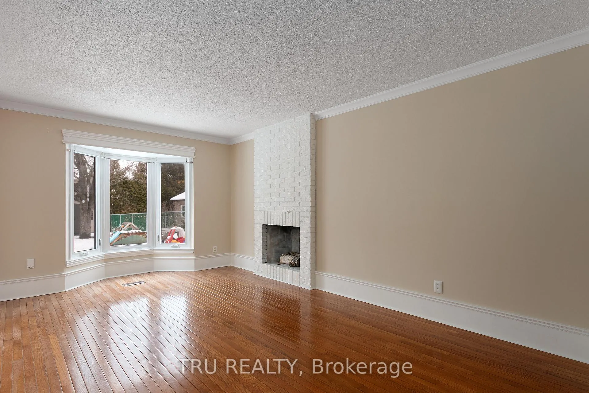 Photo 7 of 1078 St Emmanuel Terrace, Ottawa, Convent Glen North — HOMEH