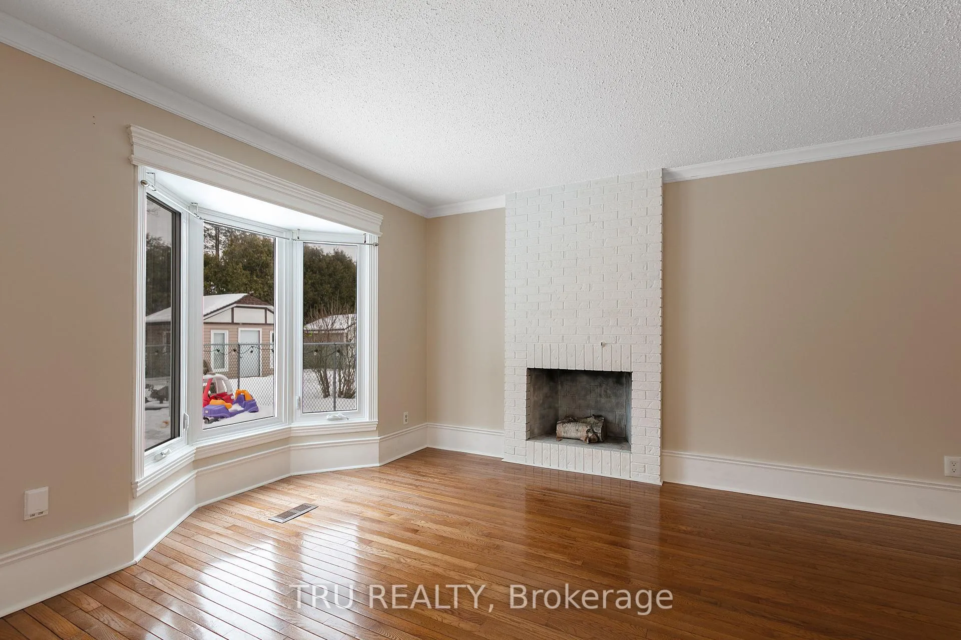 Photo 10 of 1078 St Emmanuel Terrace, Ottawa, Convent Glen North — HOMEH
