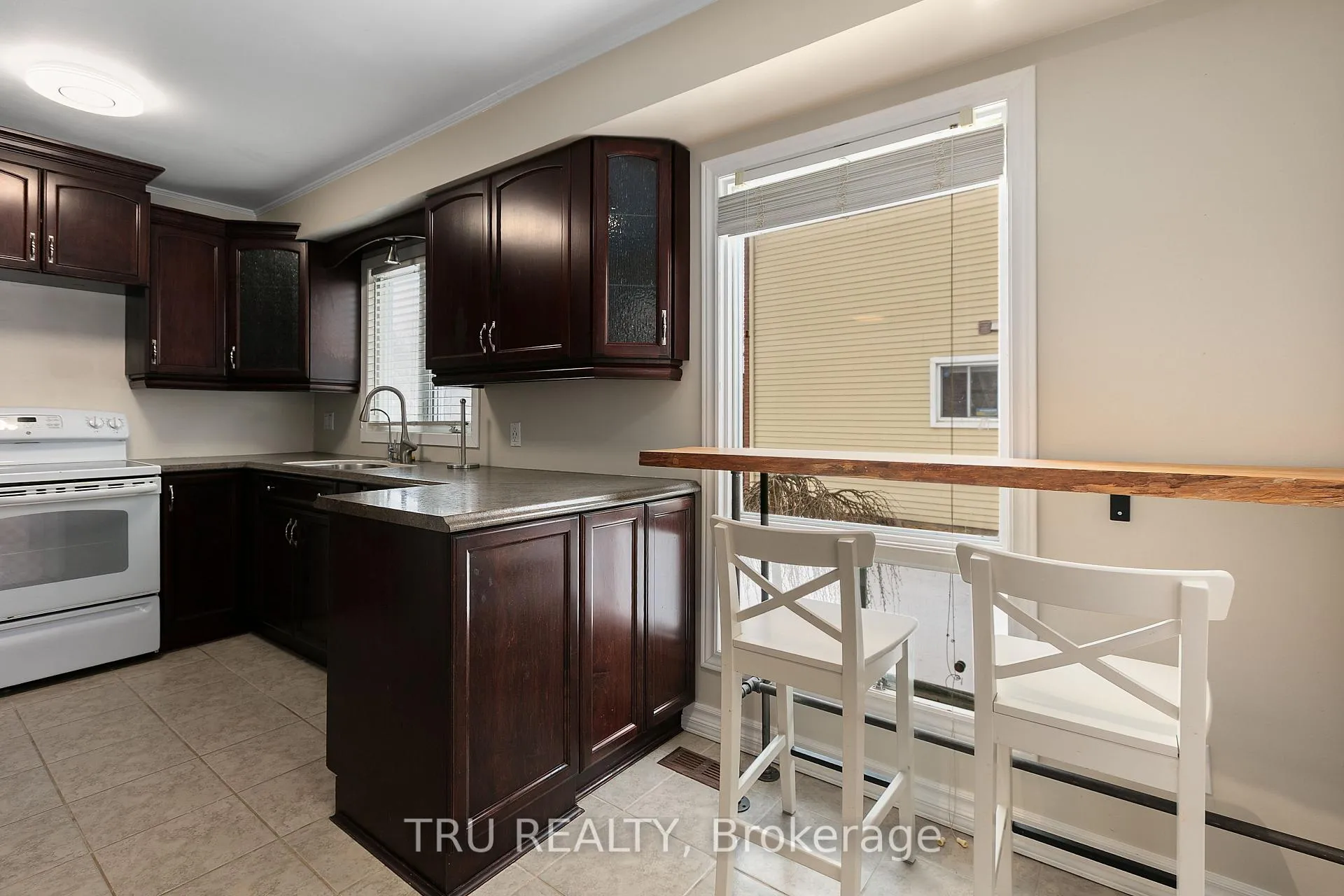 Photo 16 of 1078 St Emmanuel Terrace, Ottawa, Convent Glen North — HOMEH