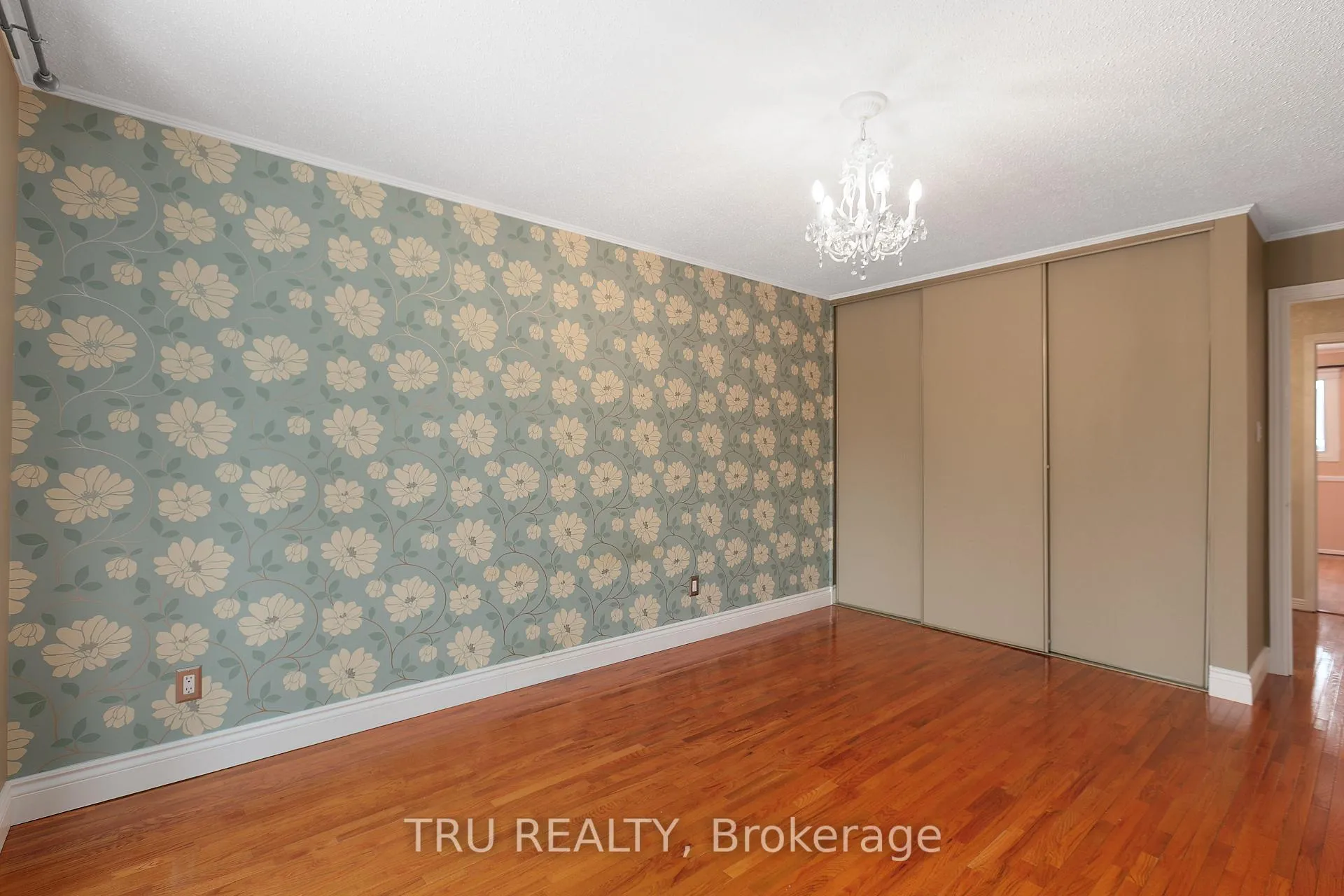 Photo 24 of 1078 St Emmanuel Terrace, Ottawa, Convent Glen North — HOMEH