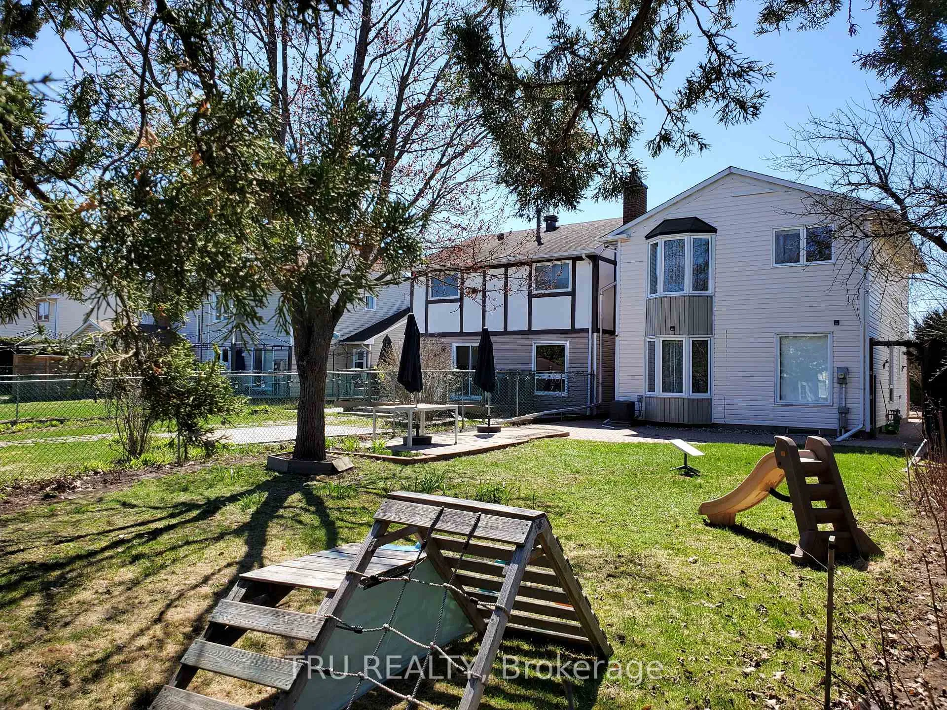 Photo 41 of 1078 St Emmanuel Terrace, Ottawa, Convent Glen North — HOMEH