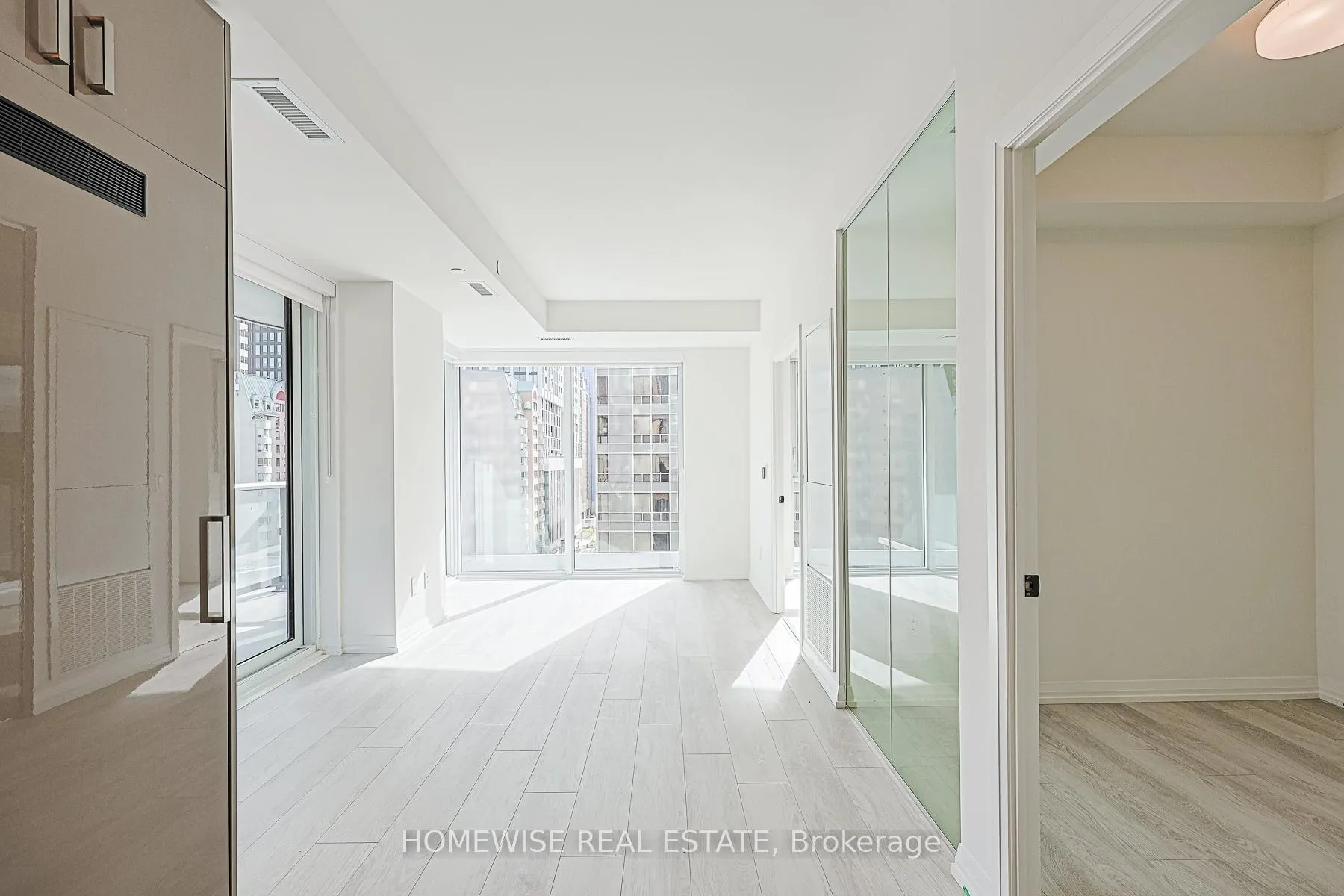 Photo 6 of Unit 604, 280 Dundas Street W, Toronto, Kensington-Chinatown — HOMEH