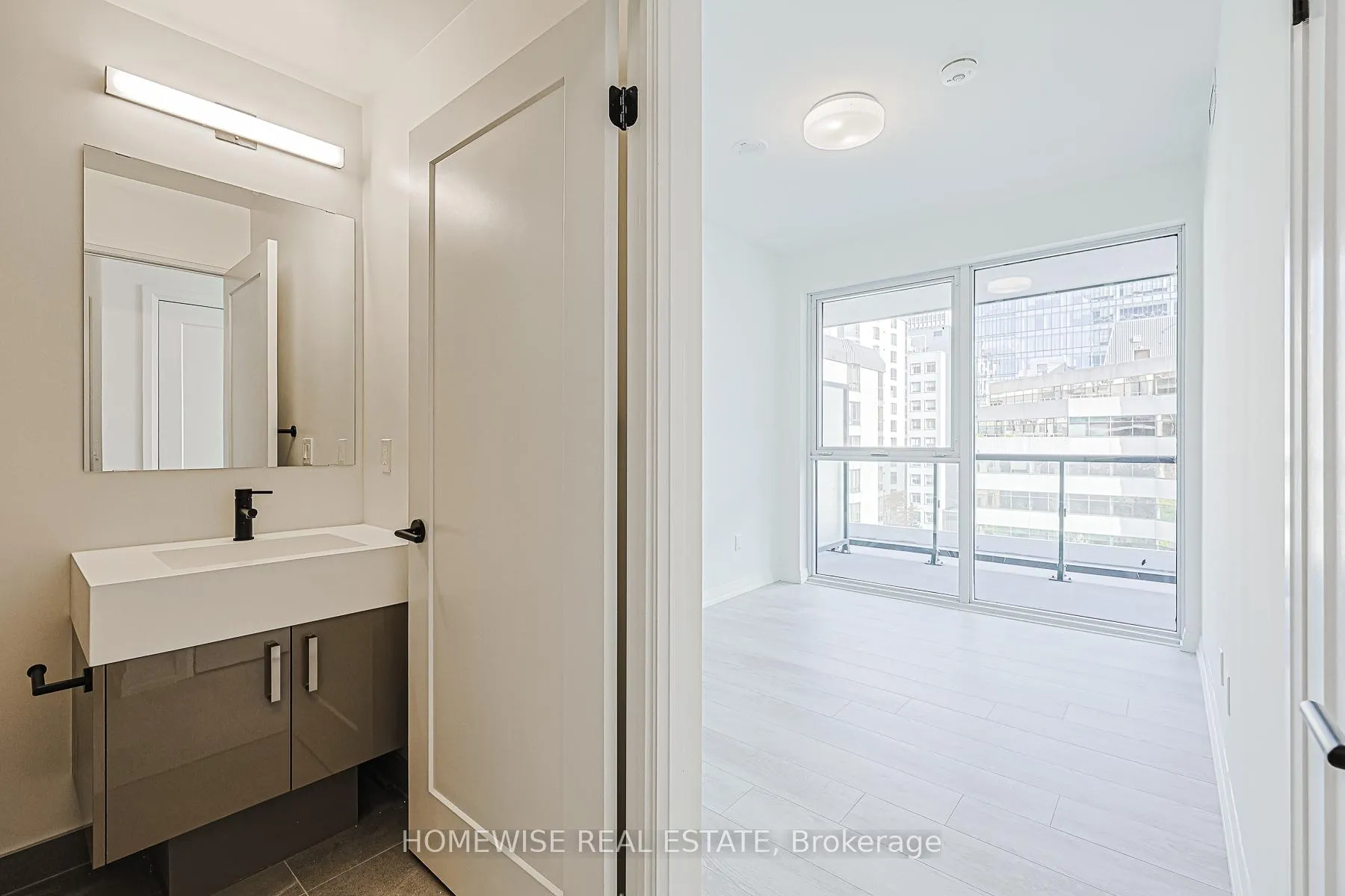 Photo 8 of Unit 604, 280 Dundas Street W, Toronto, Kensington-Chinatown — HOMEH