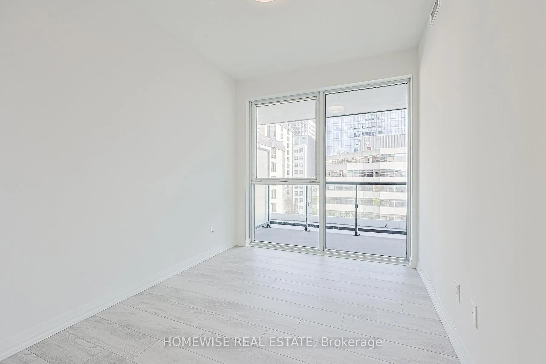 Photo 9 of Unit 604, 280 Dundas Street W, Toronto, Kensington-Chinatown — HOMEH