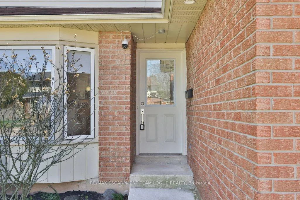 Photo 2 of 3208 Edenwood Crescent, Burlington, Headon — HOMEH