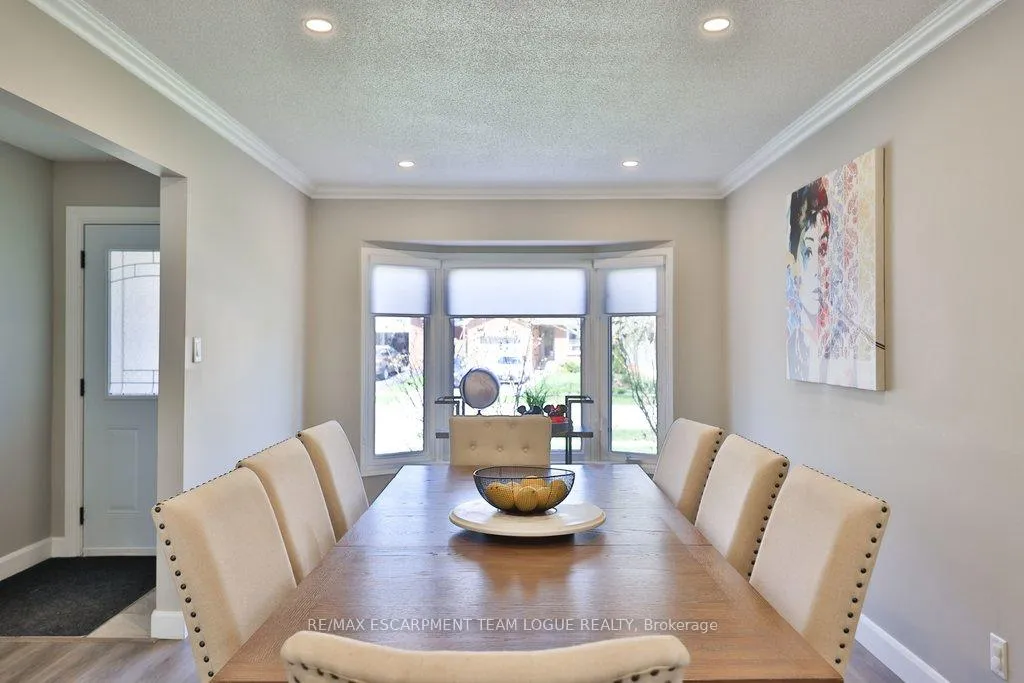 Photo 6 of 3208 Edenwood Crescent, Burlington, Headon — HOMEH