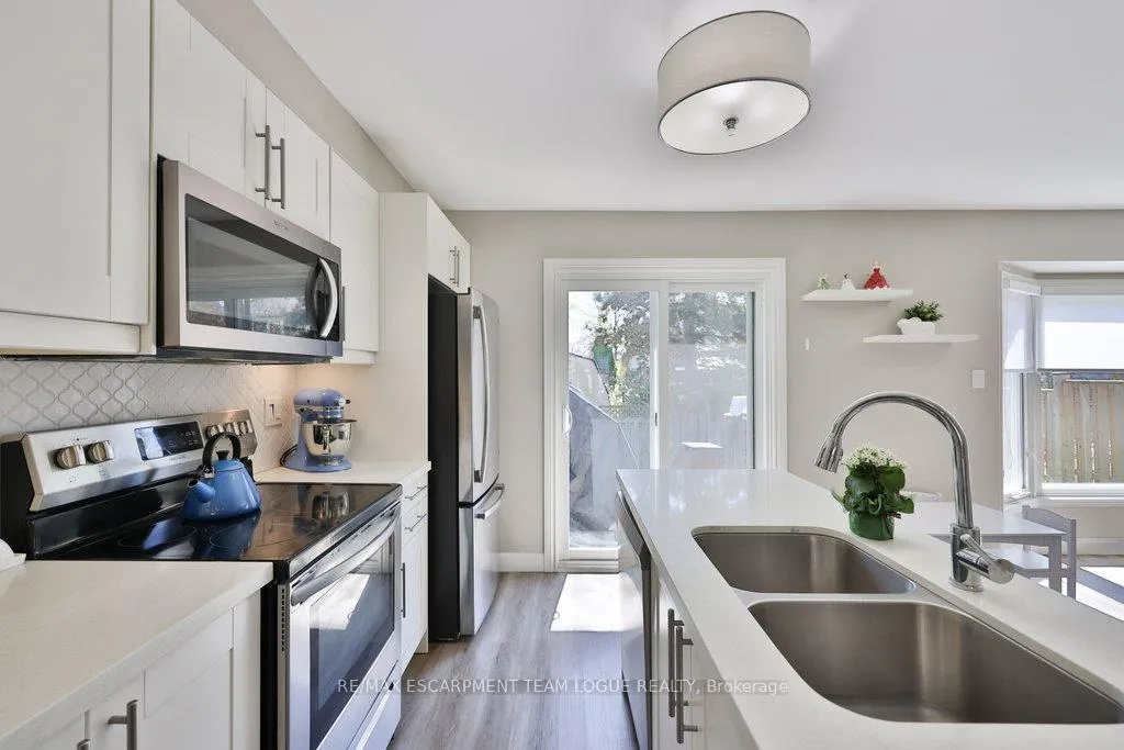Photo 10 of 3208 Edenwood Crescent, Burlington, Headon — HOMEH