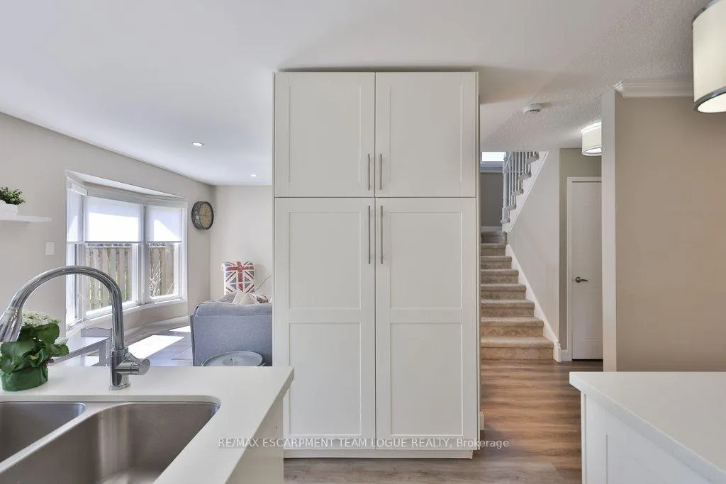 Photo 13 of 3208 Edenwood Crescent, Burlington, Headon — HOMEH
