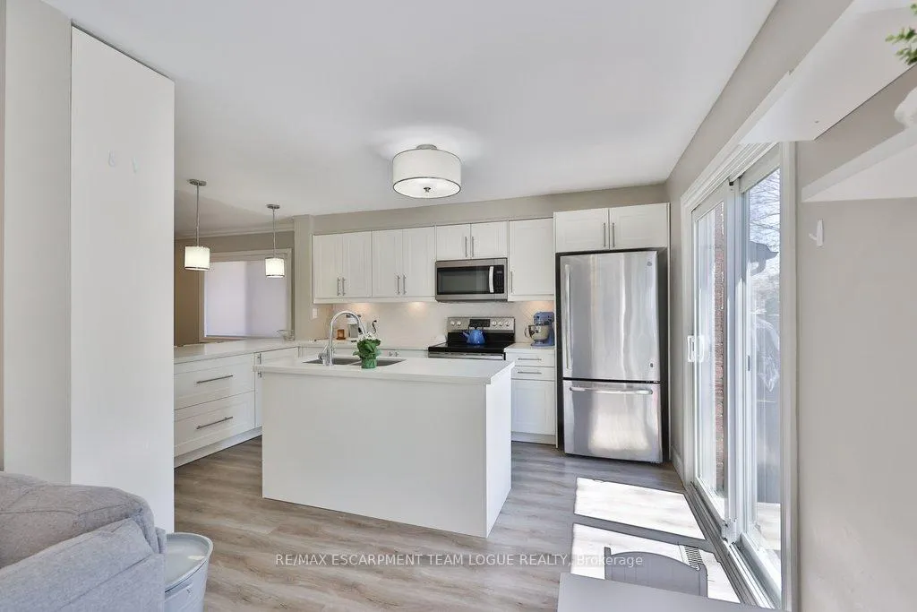Photo 14 of 3208 Edenwood Crescent, Burlington, Headon — HOMEH