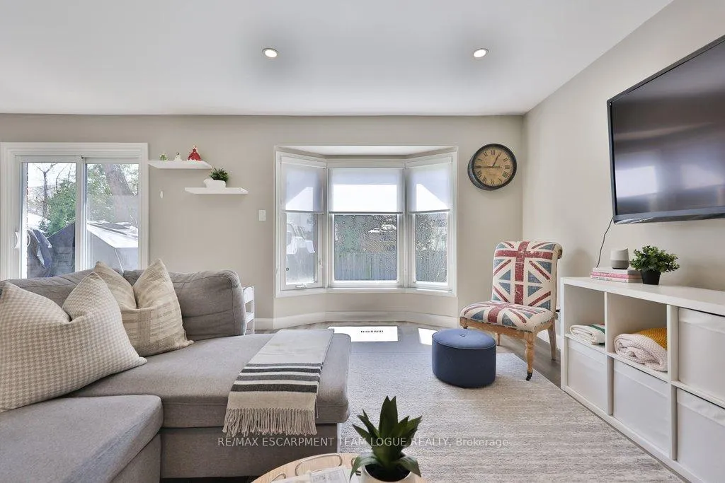 Photo 16 of 3208 Edenwood Crescent, Burlington, Headon — HOMEH