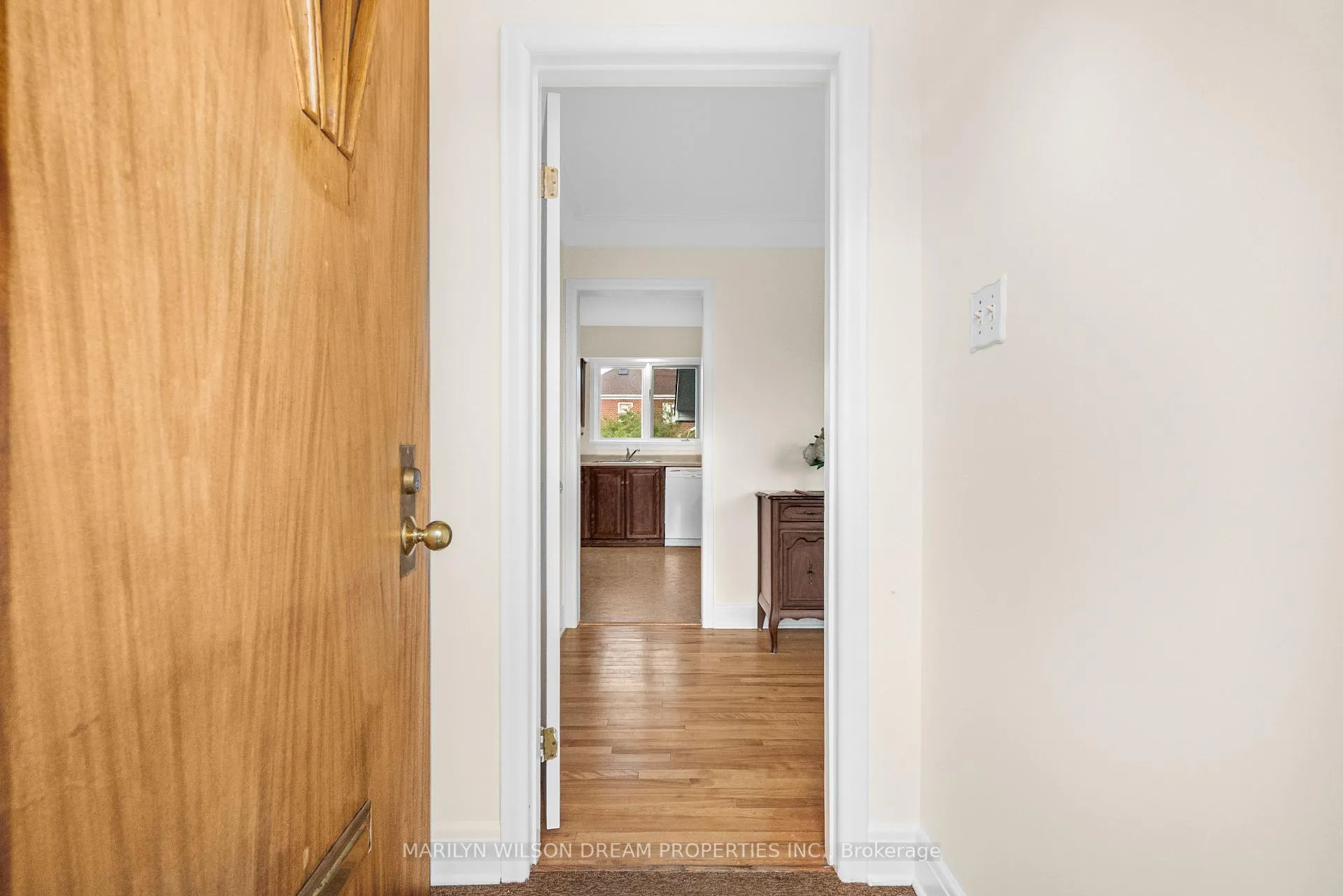 Photo 4 of 243 Compton Avenue, Ottawa, Woodroffe — HOMEH