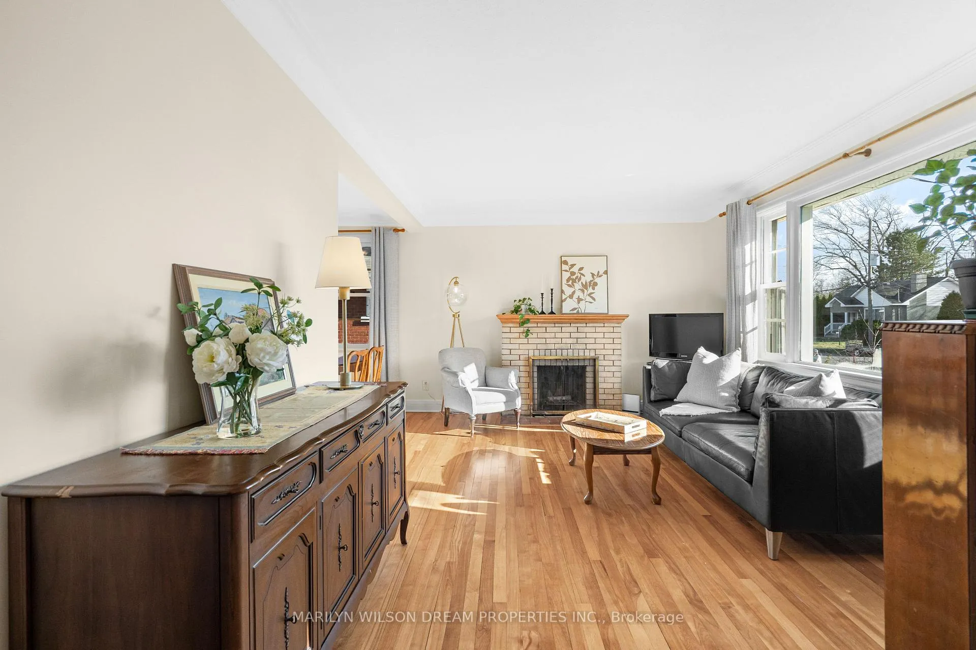 Photo 7 of 243 Compton Avenue, Ottawa, Woodroffe — HOMEH