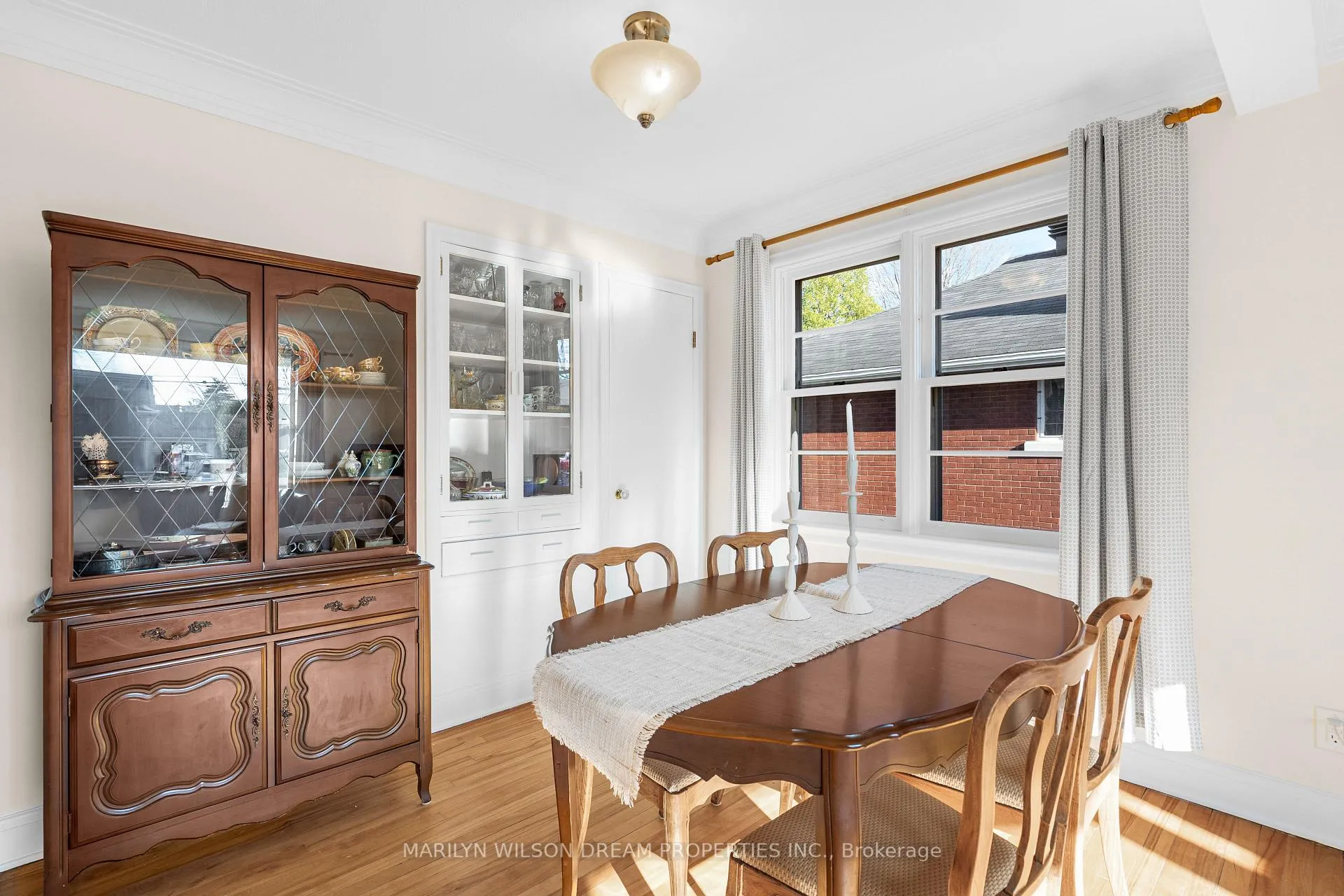 Photo 15 of 243 Compton Avenue, Ottawa, Woodroffe — HOMEH