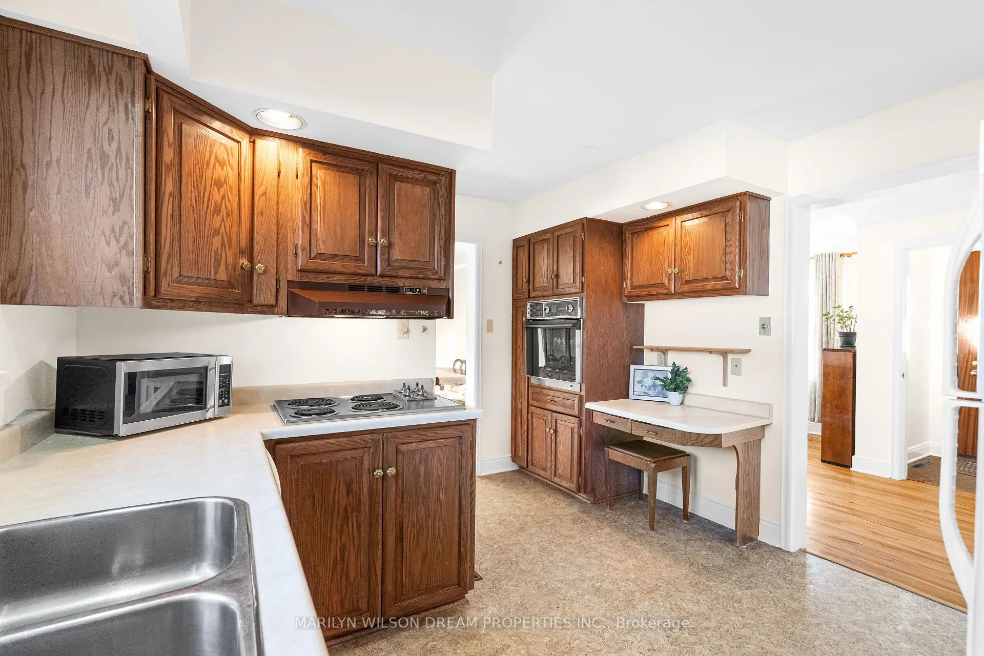 Photo 20 of 243 Compton Avenue, Ottawa, Woodroffe — HOMEH